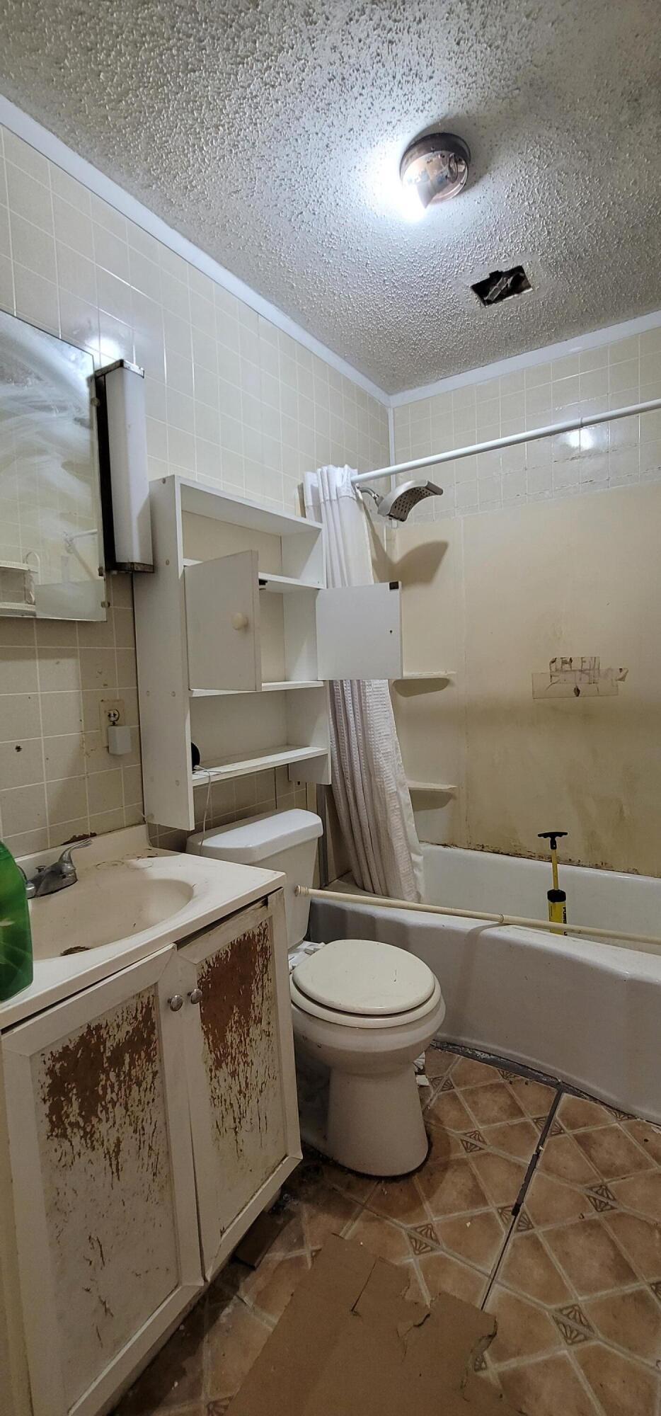 5901 Carr Road Property Photo 19