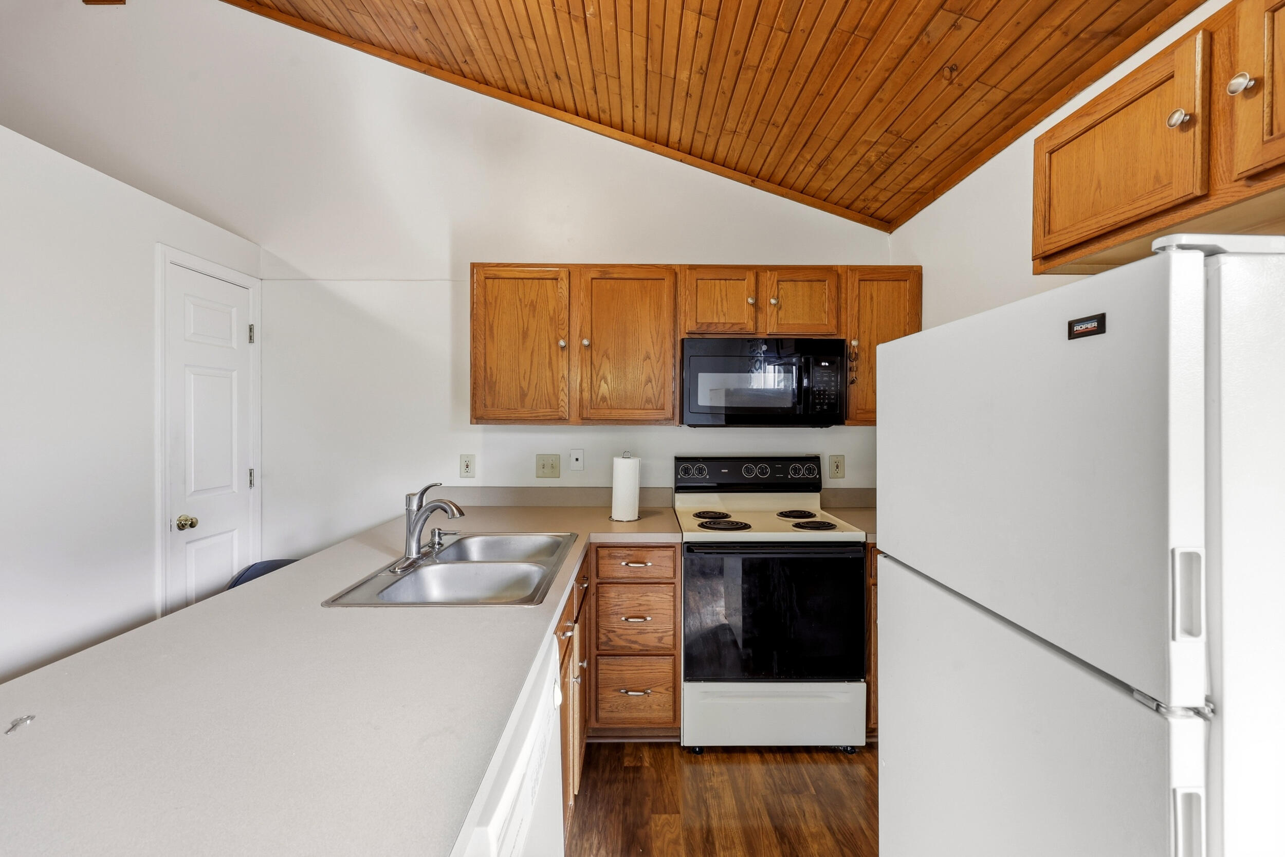 3633 Squires Woods Way Property Photo 12