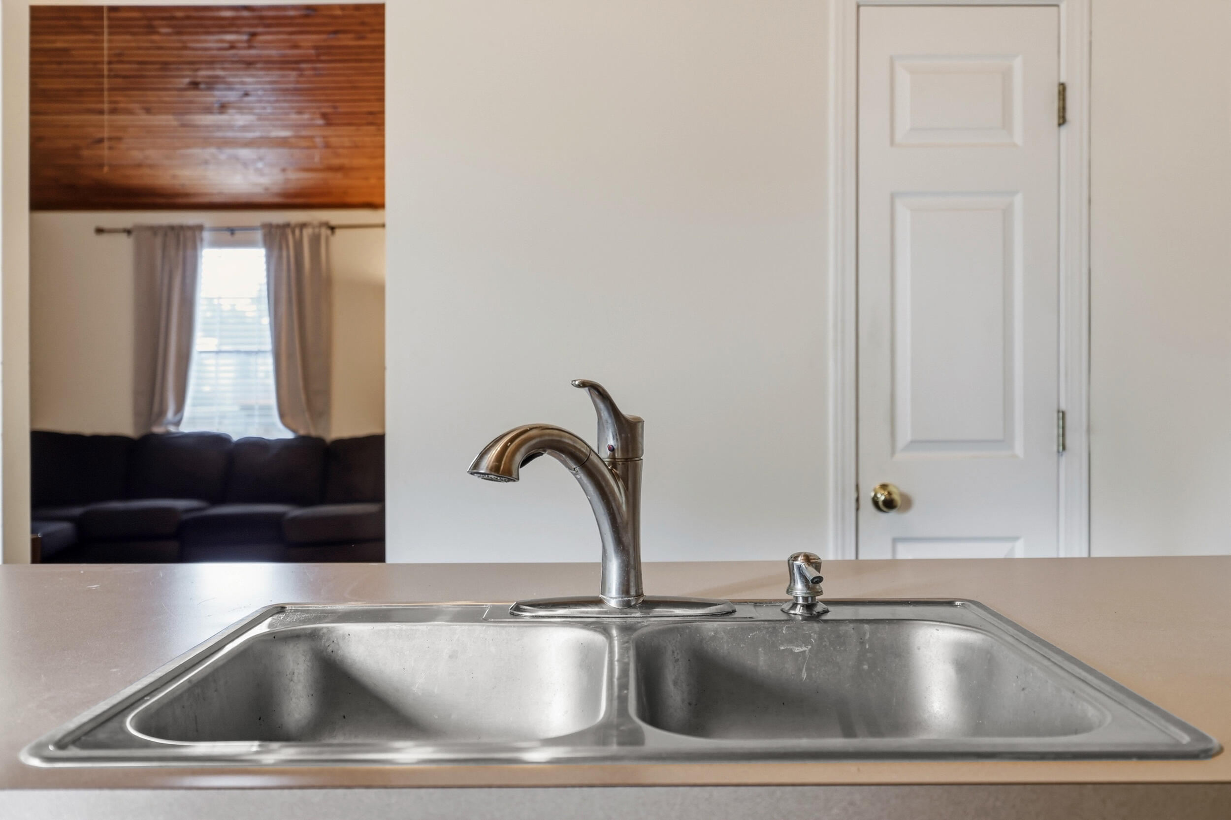 3633 Squires Woods Way Property Photo 14