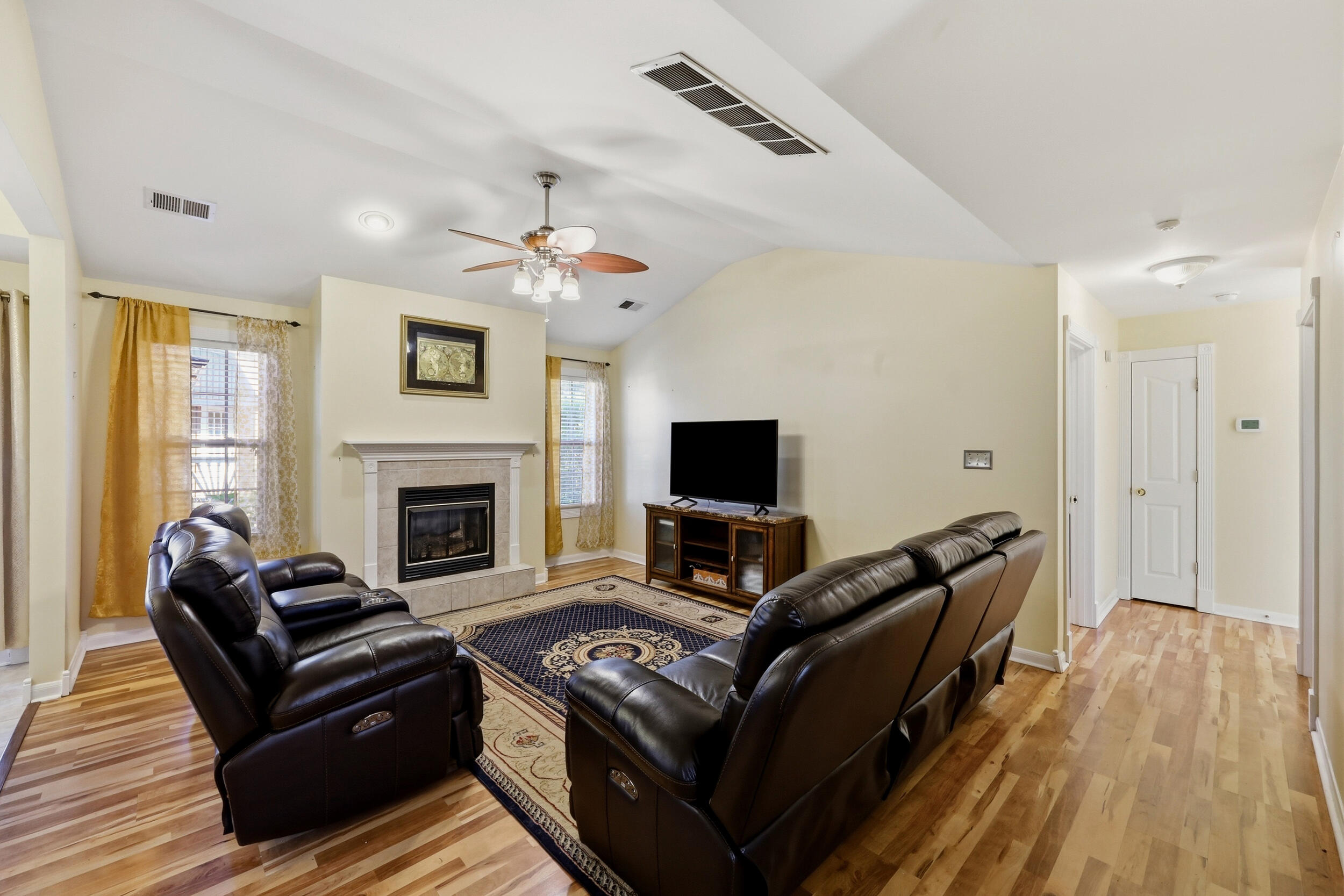 345 Palomino Drive Property Photo 7
