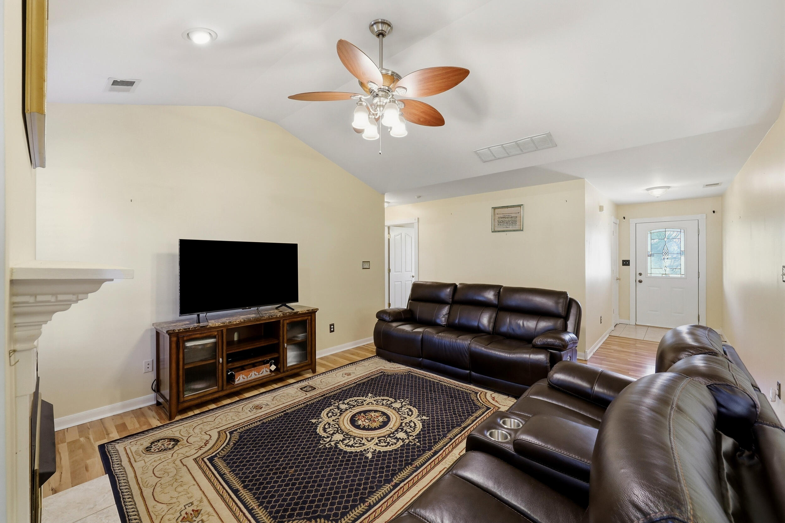 345 Palomino Drive Property Photo 8