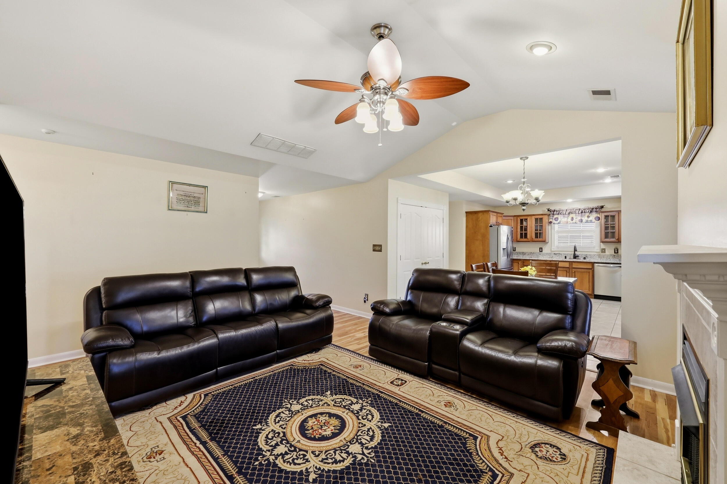 345 Palomino Drive Property Photo 9