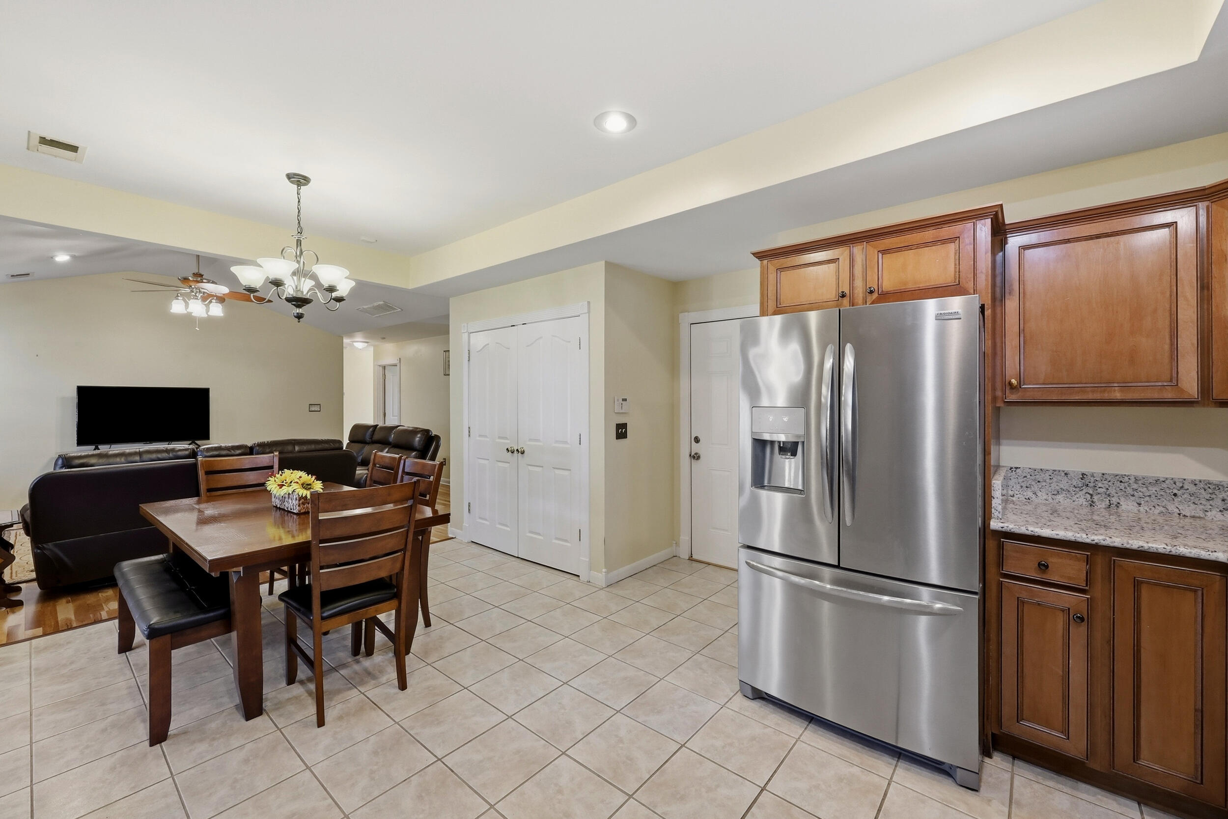 345 Palomino Drive Property Photo 16