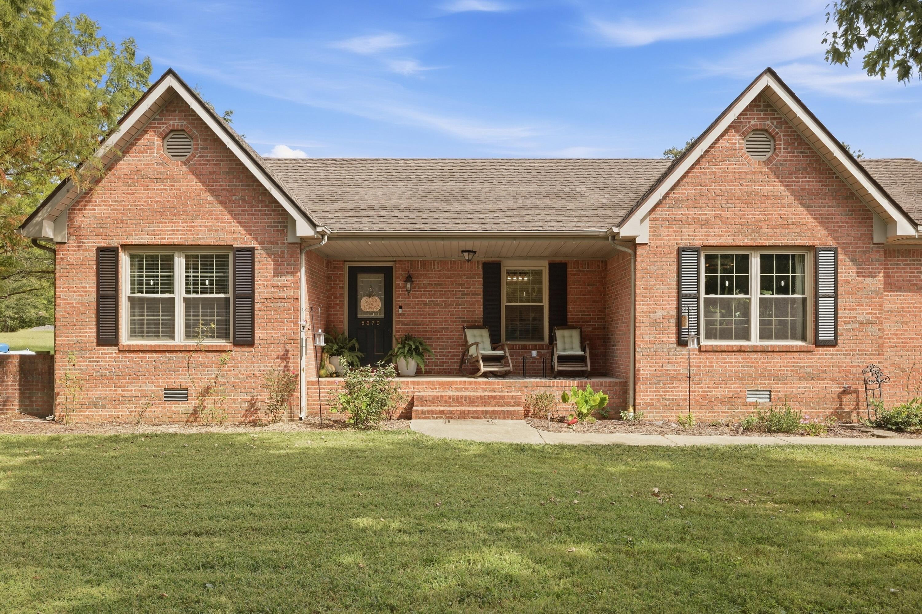 5970 Sandy Hill Drive Property Photo 2