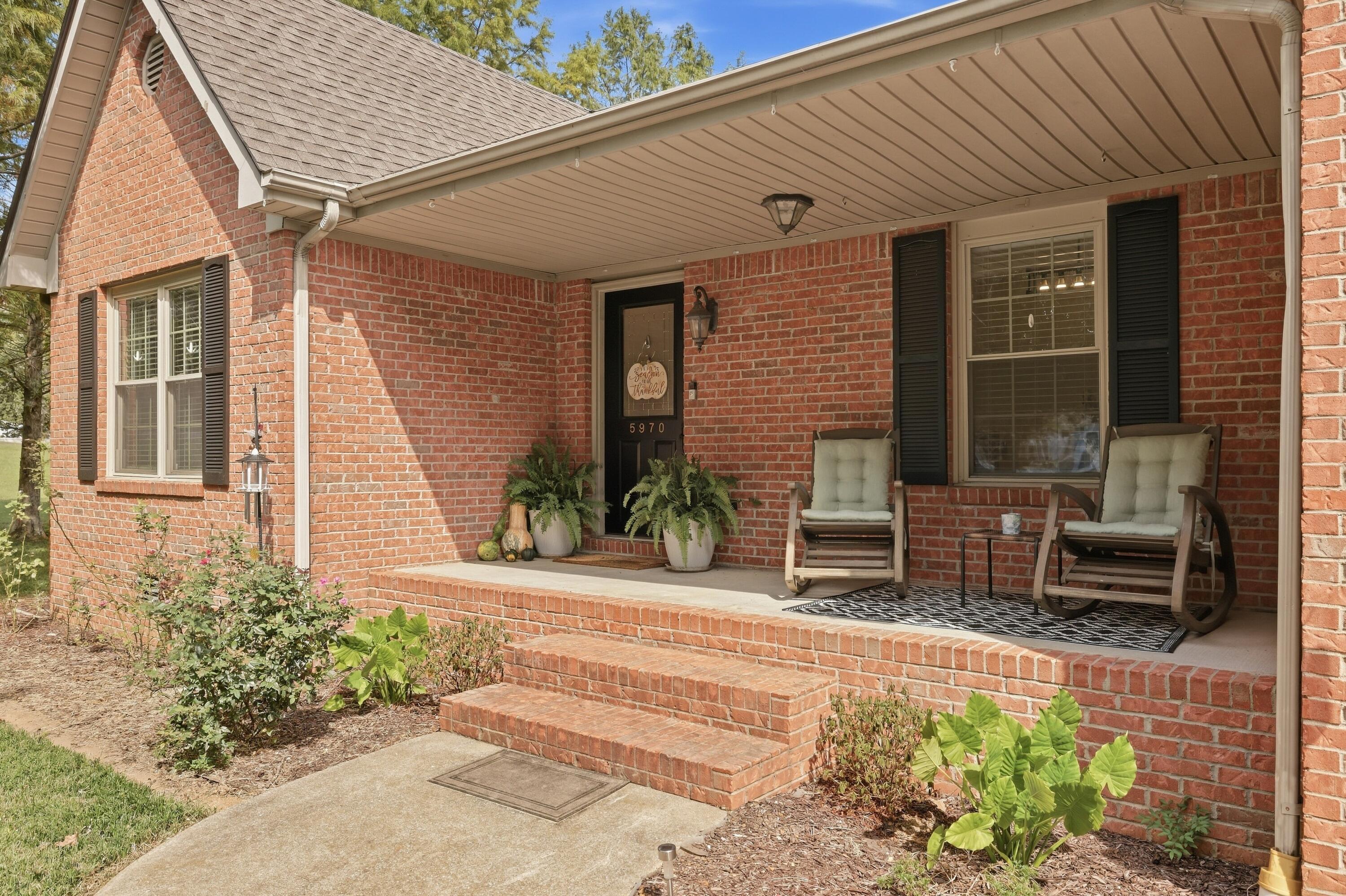 5970 Sandy Hill Drive Property Photo 3