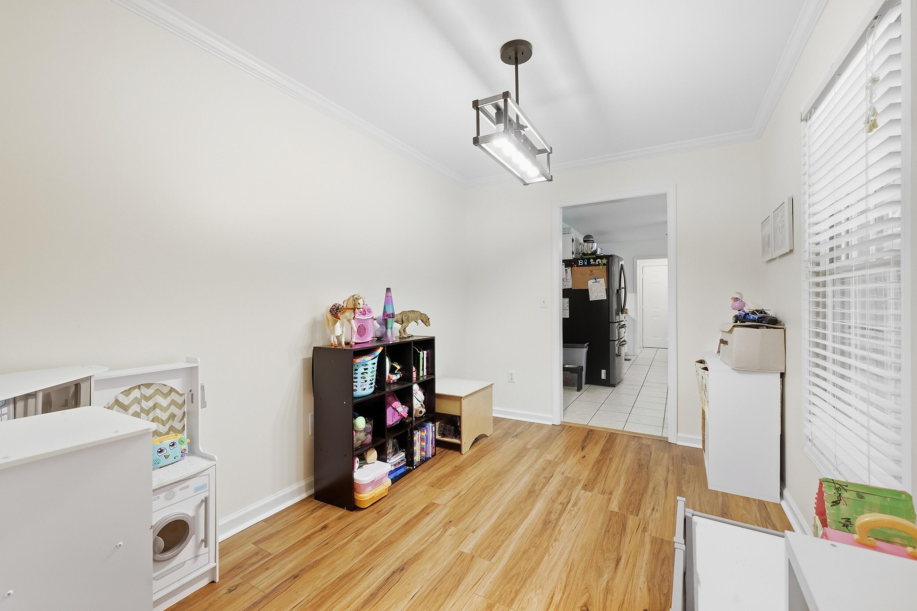 5970 Sandy Hill Drive Property Photo 9