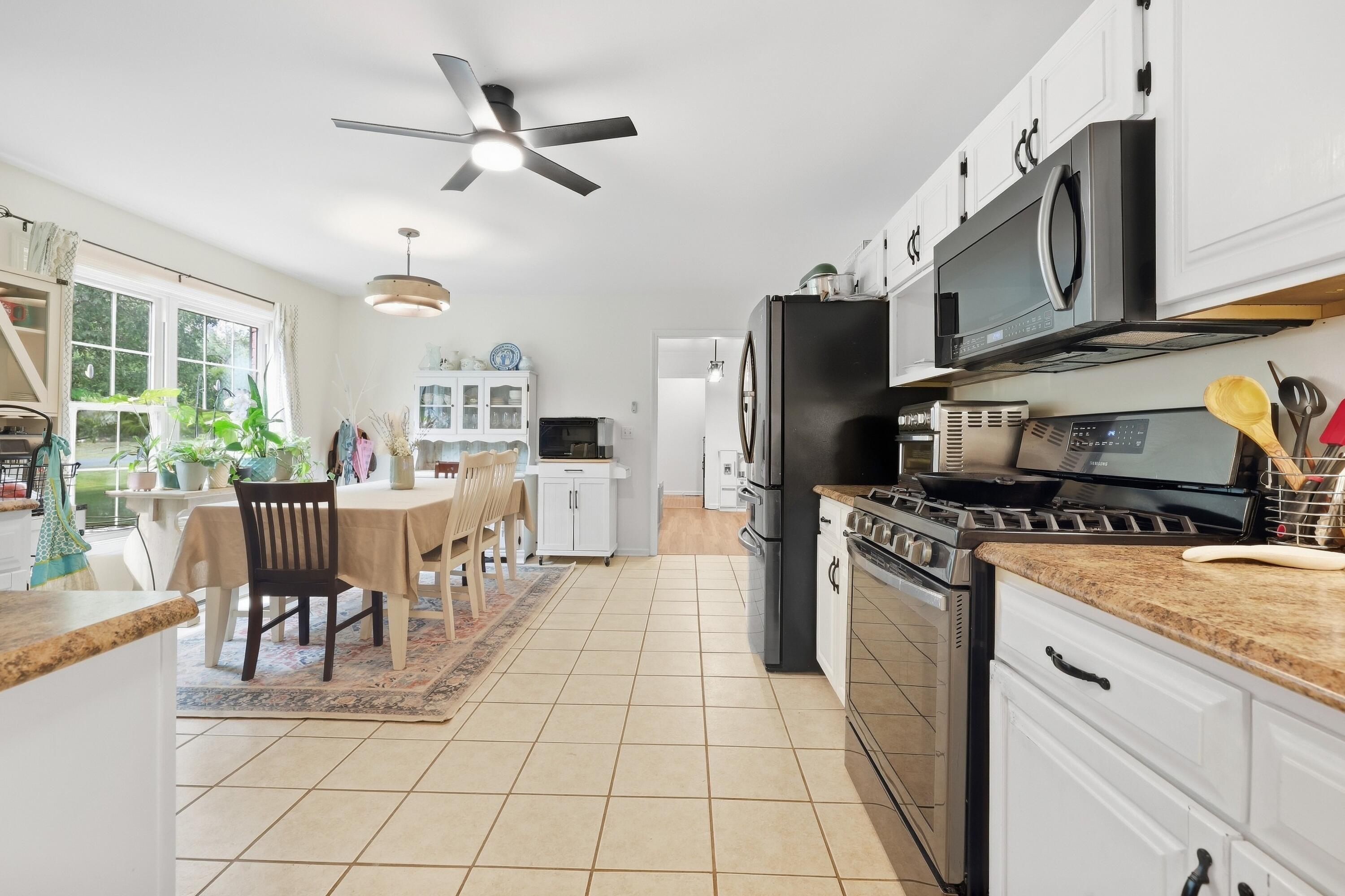5970 Sandy Hill Drive Property Photo 12