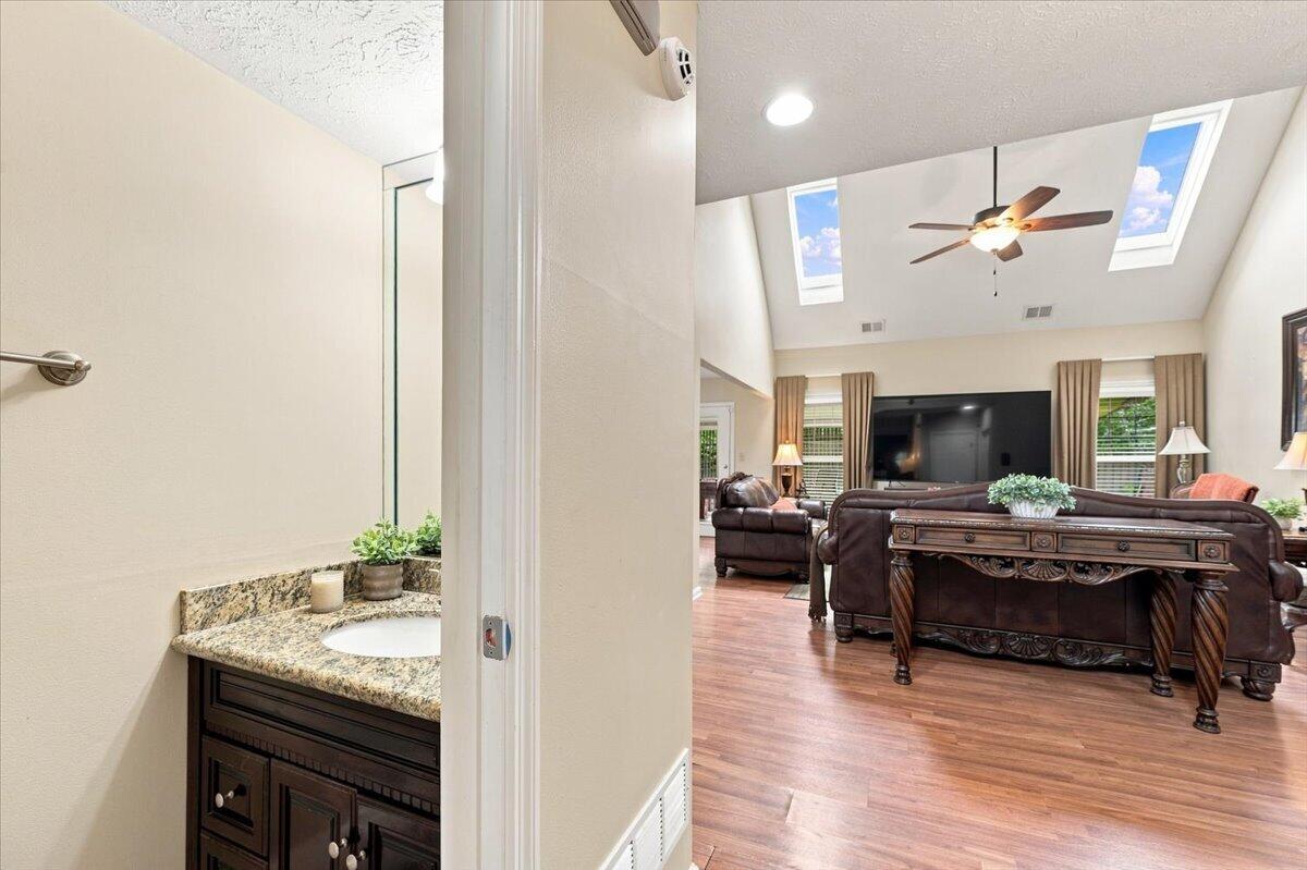 3412 Destin Court Property Photo 8