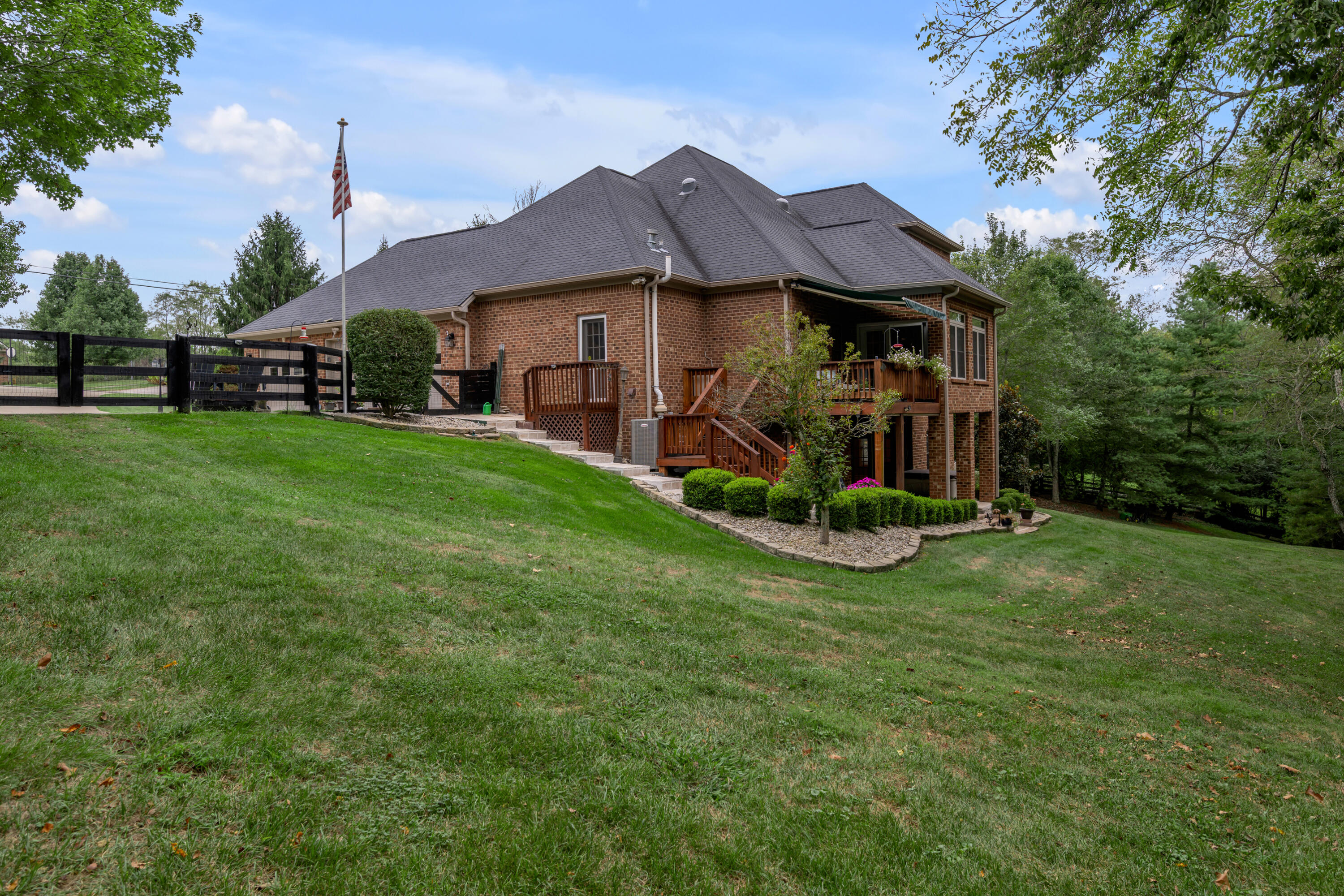 589 Avawam Drive Property Photo 13