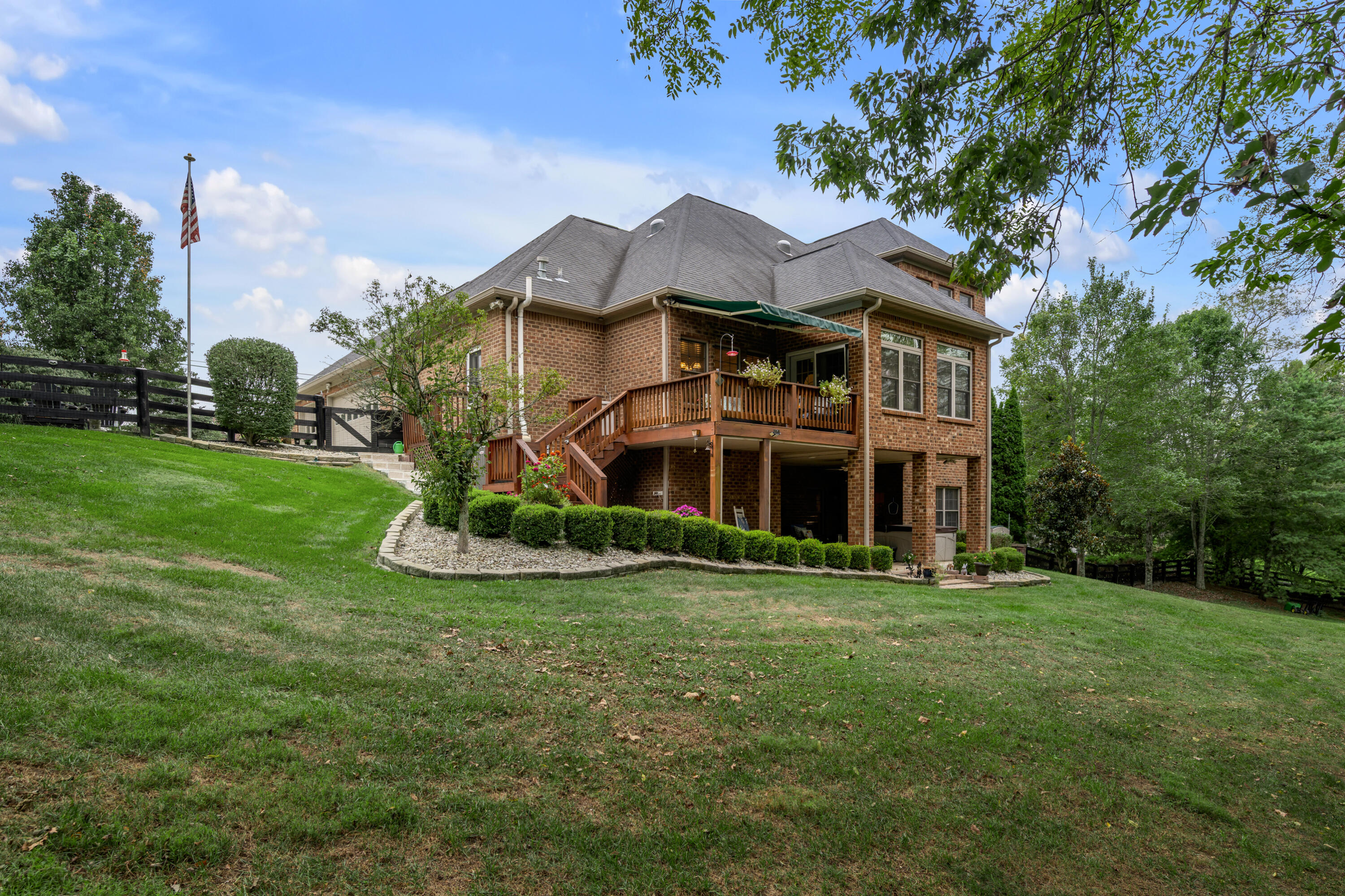 589 Avawam Drive Property Photo 15