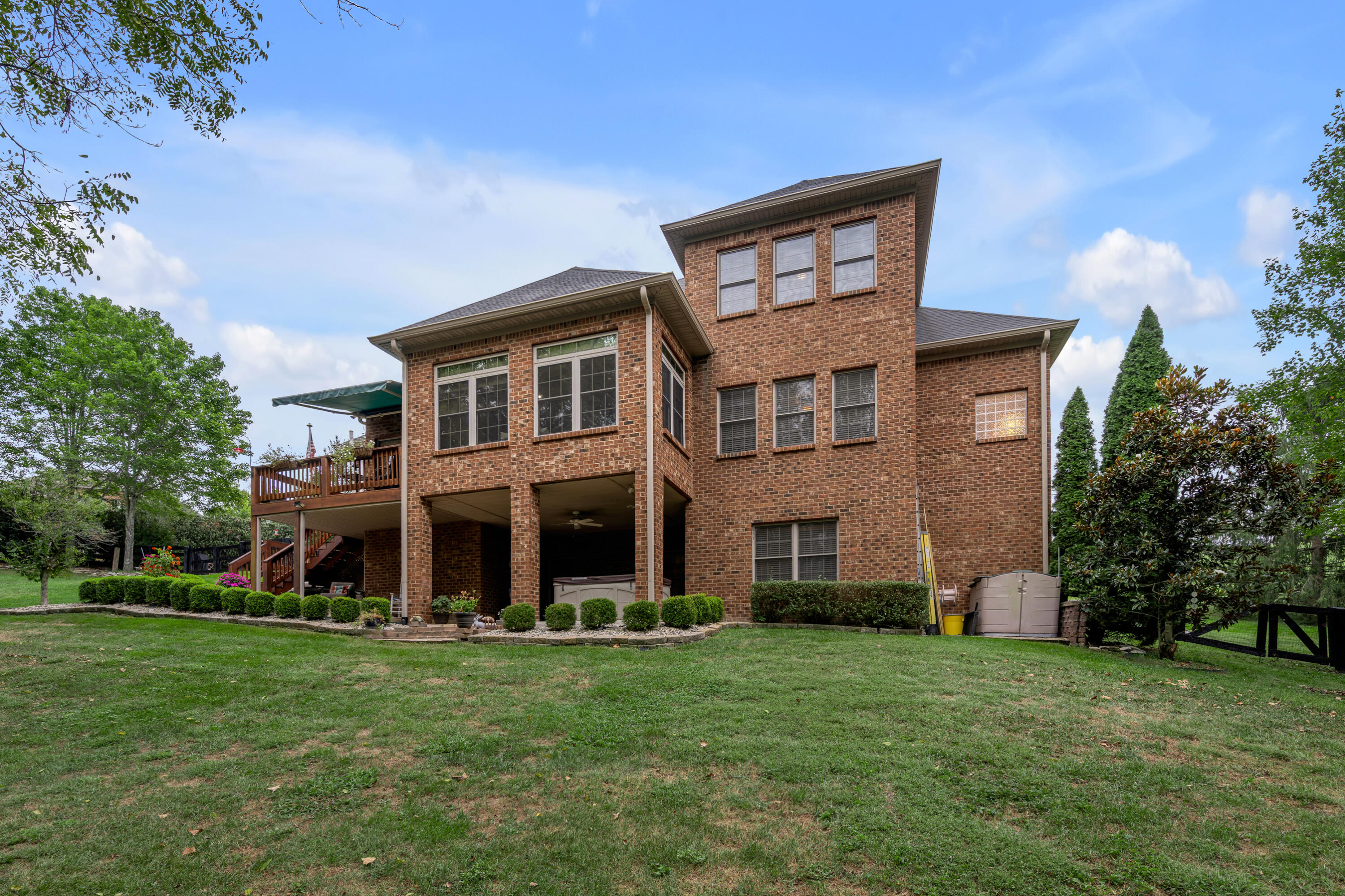 589 Avawam Drive Property Photo 19