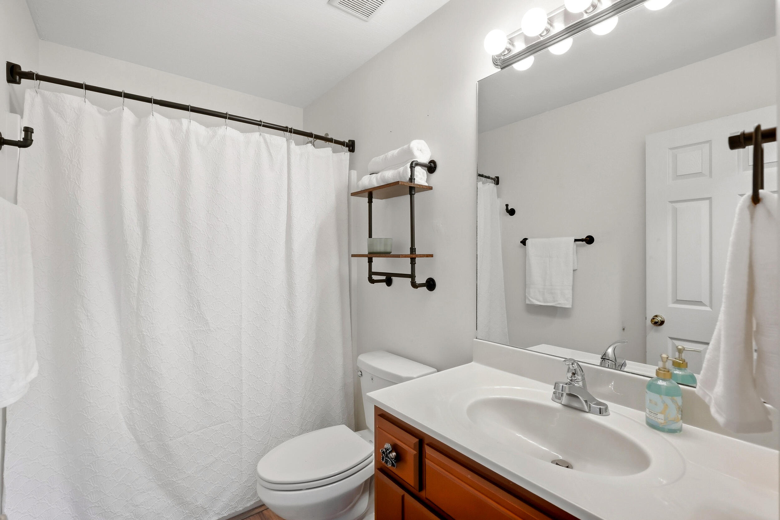 104 Winning Colors Property Photo 14