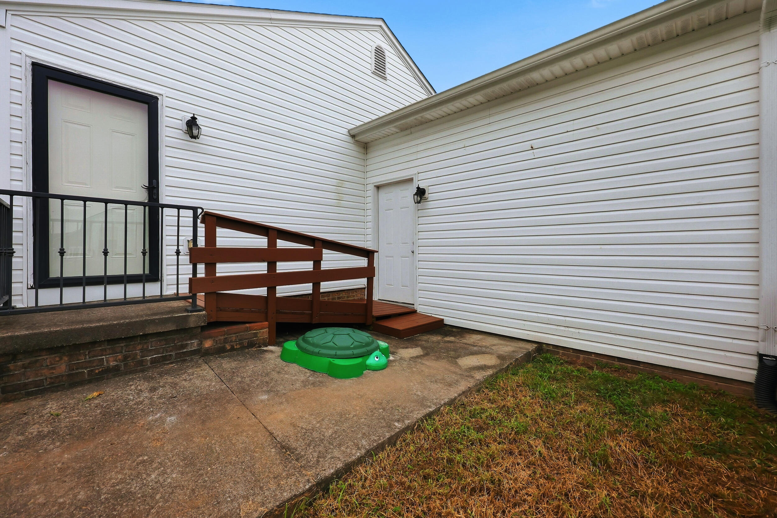 104 Winning Colors Property Photo 20