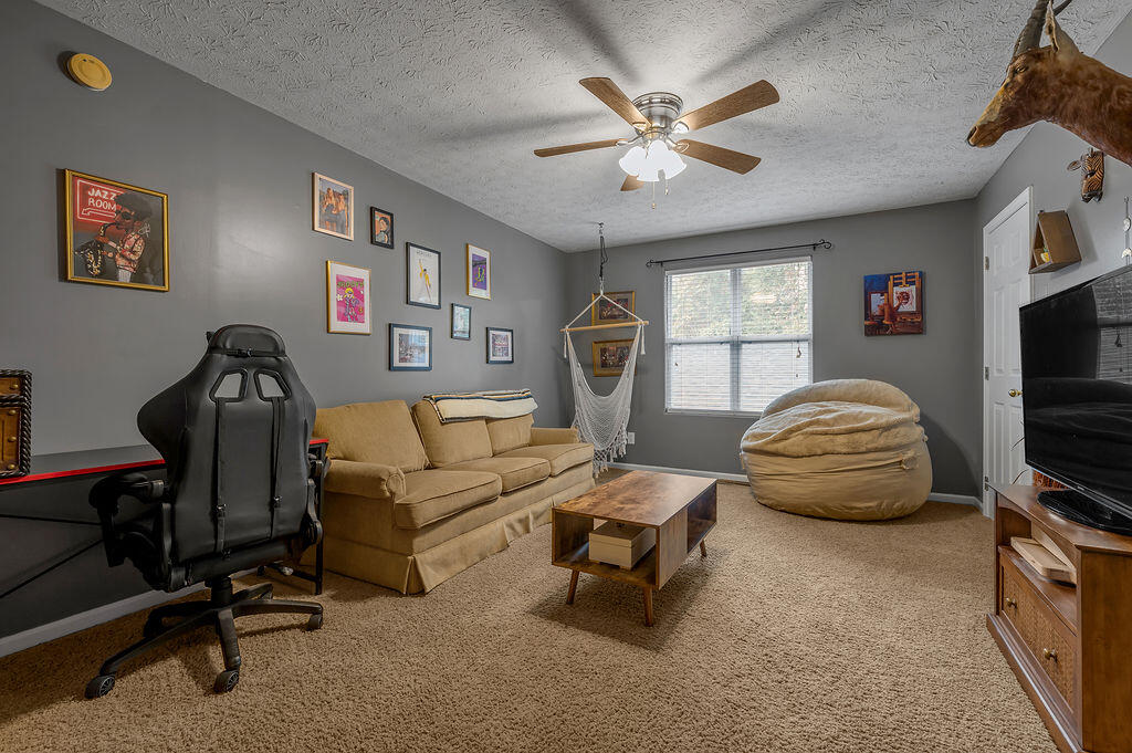 717 Rambling Creek Drive Property Photo 13