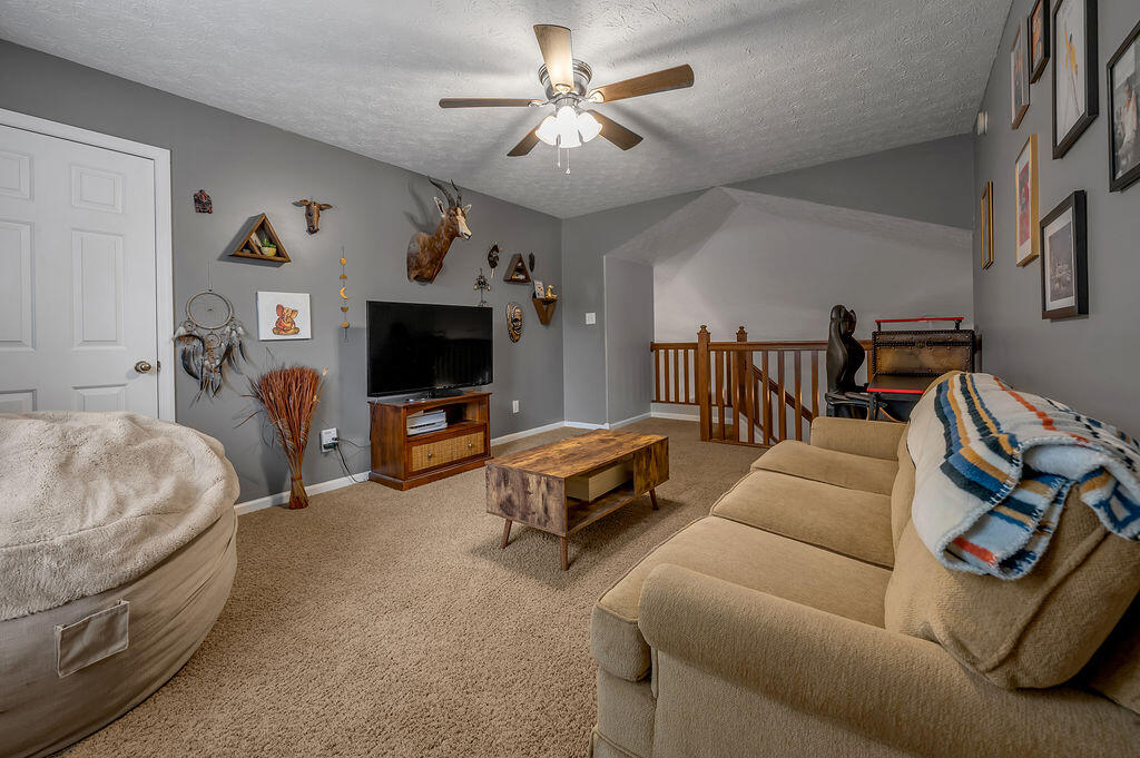717 Rambling Creek Drive Property Photo 15