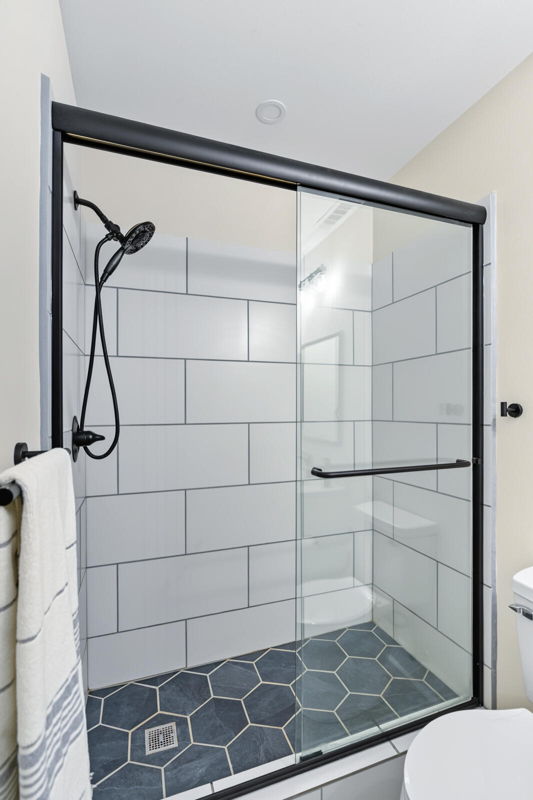 448 Stanley Street 446 Property Photo 13