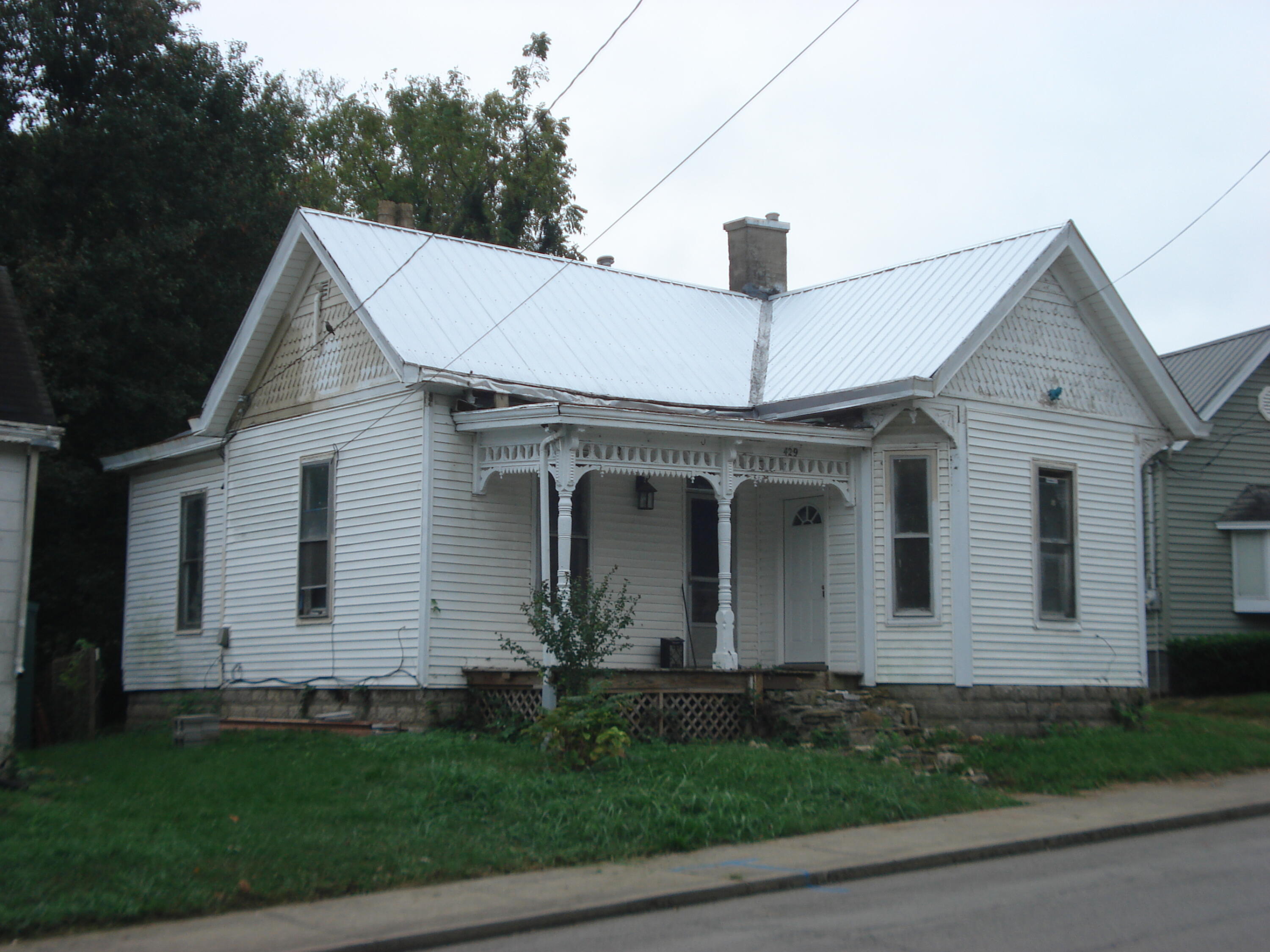 429 W Pleasant Street Property Photo 2