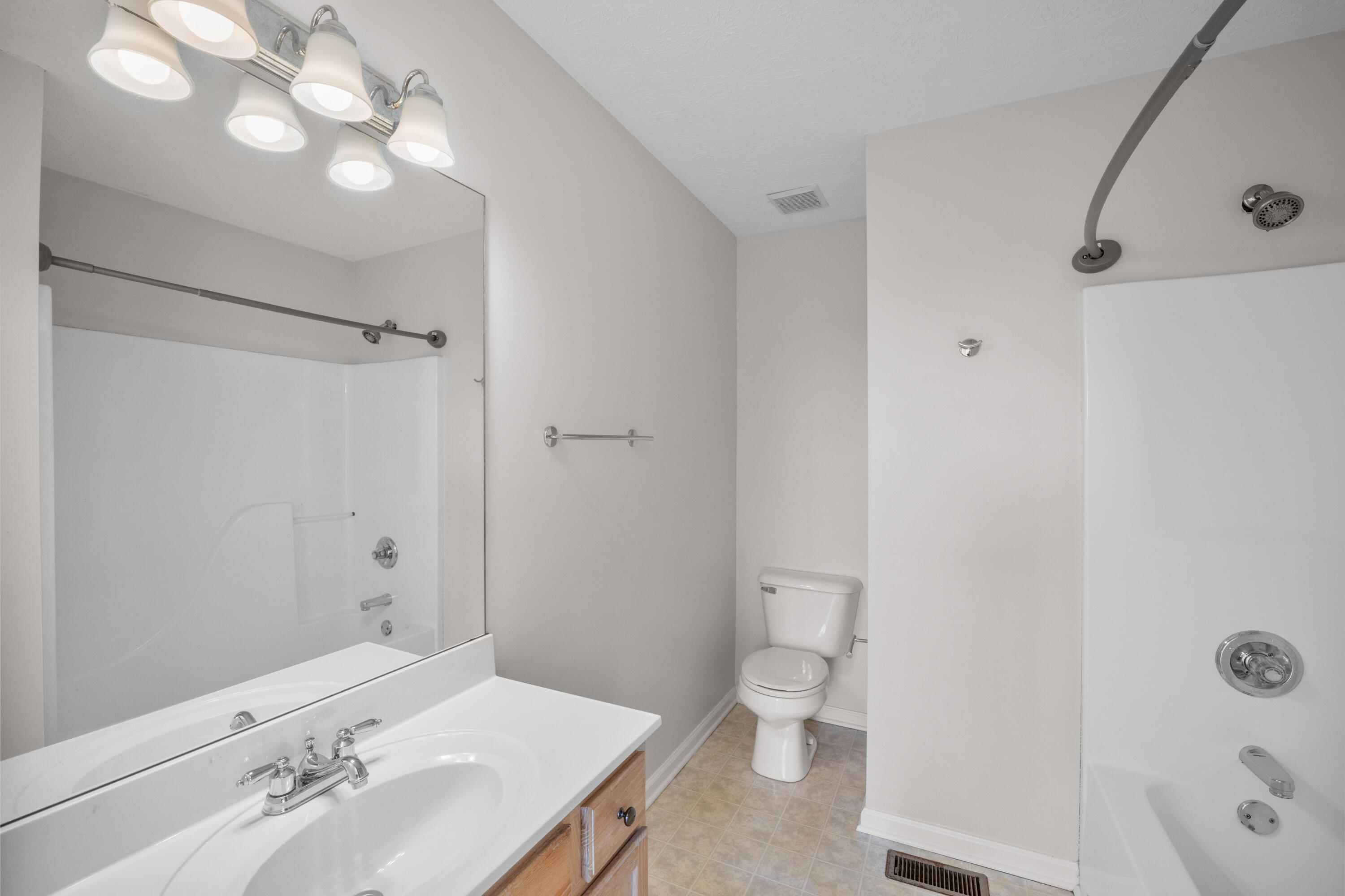 841 W Maxwell Street Property Photo 15