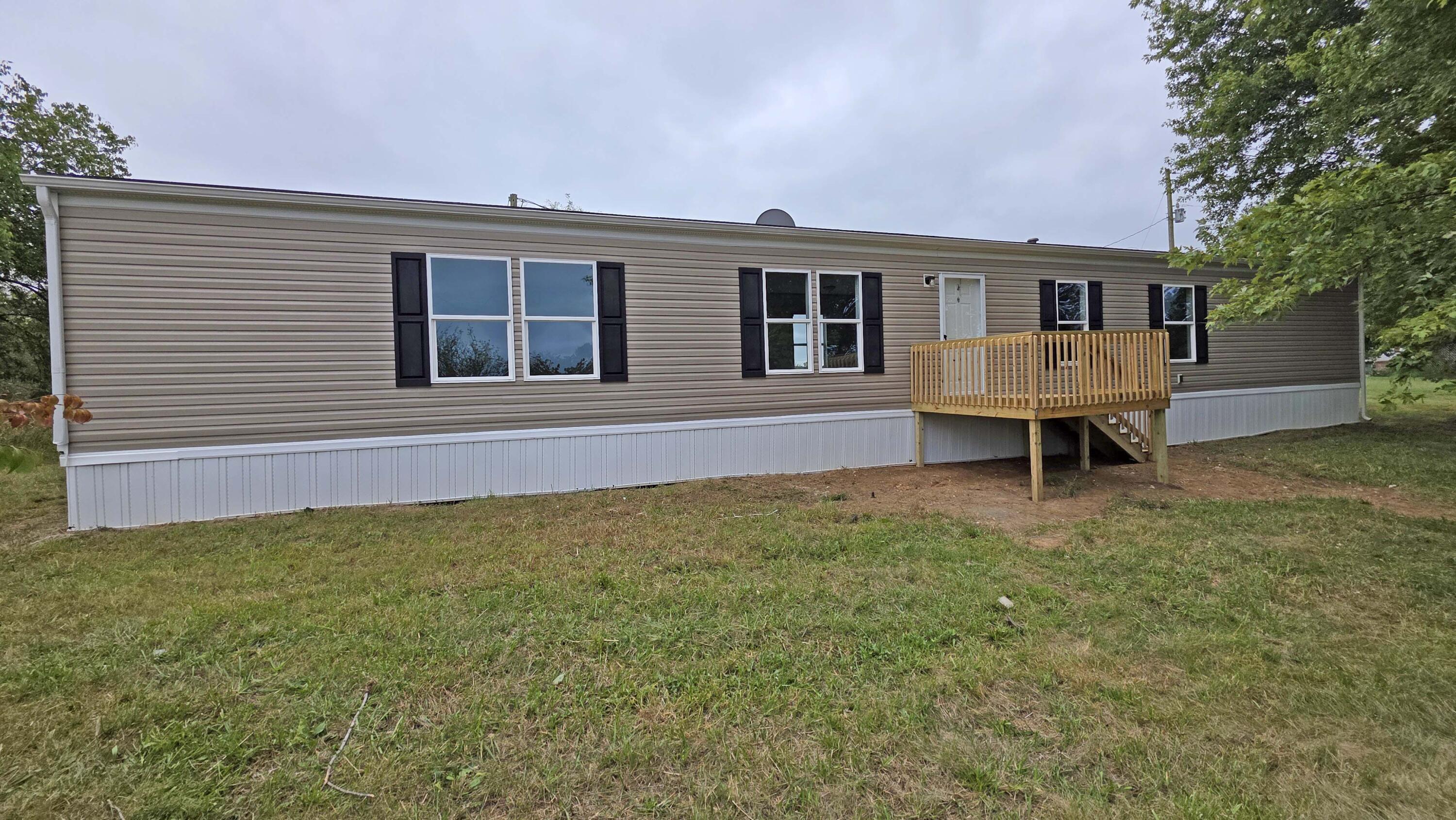 1805 Fogle Road Property Photo 2