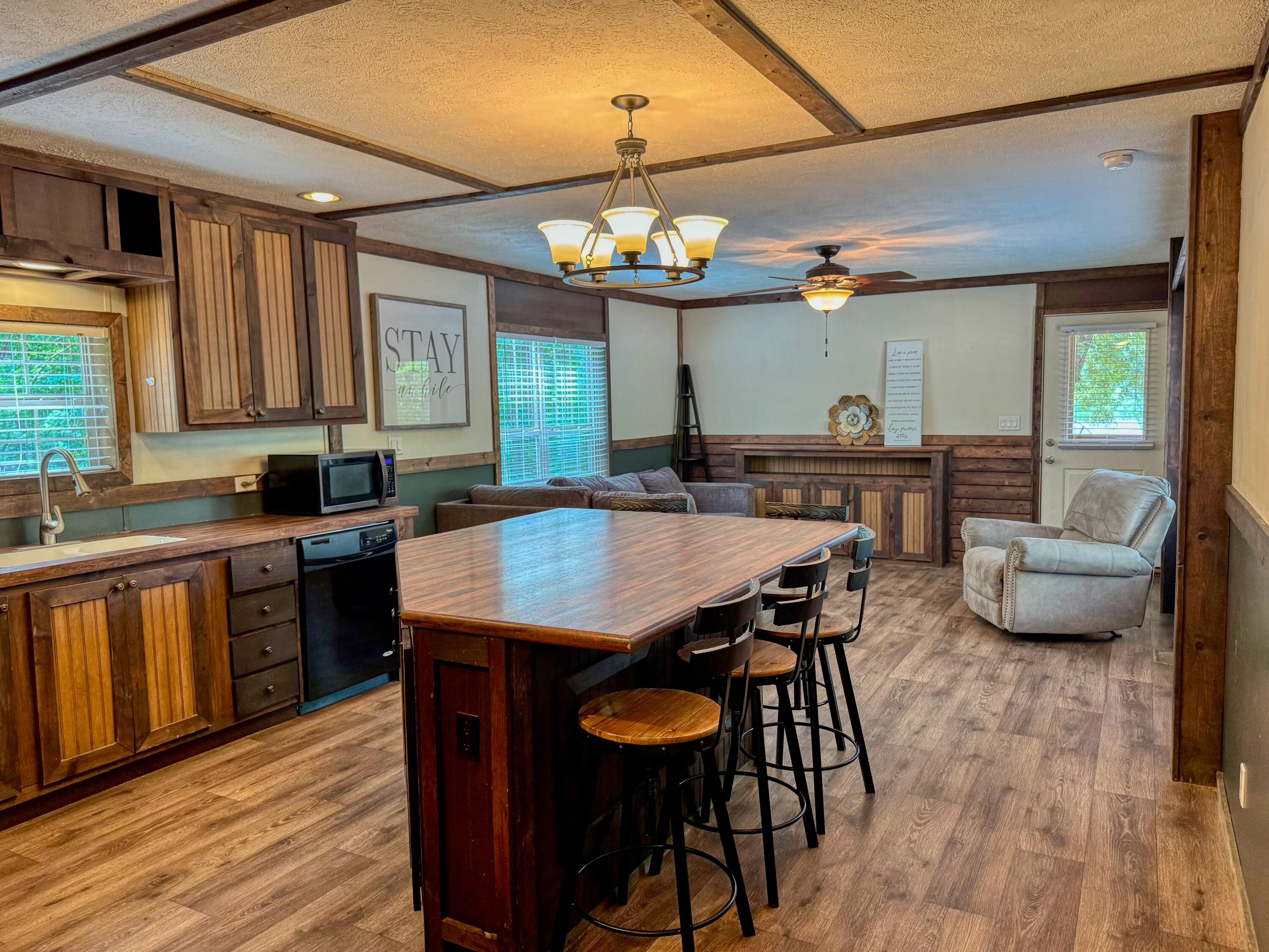 765 Pittman Drive Property Photo 4