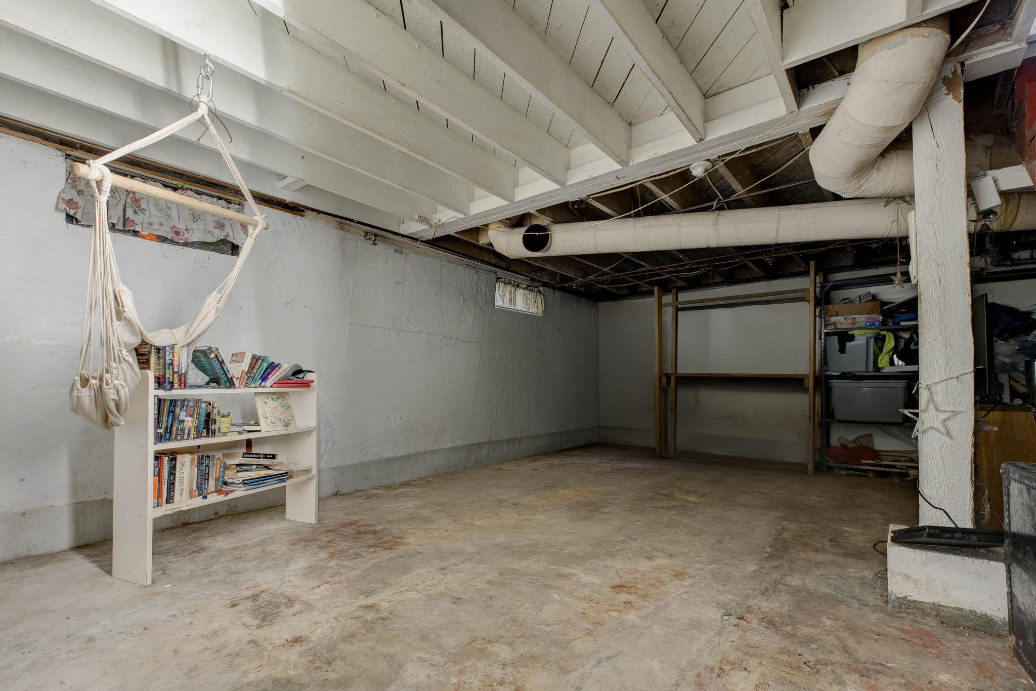 408 W Maple Street Property Photo 17