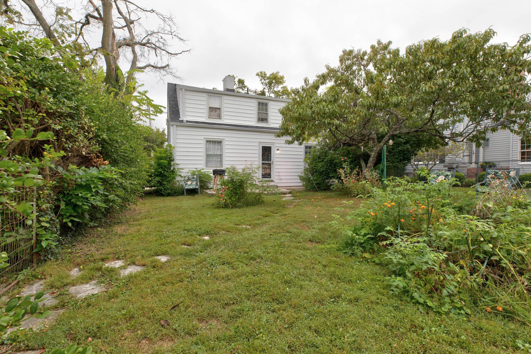 408 W Maple Street Property Photo 18