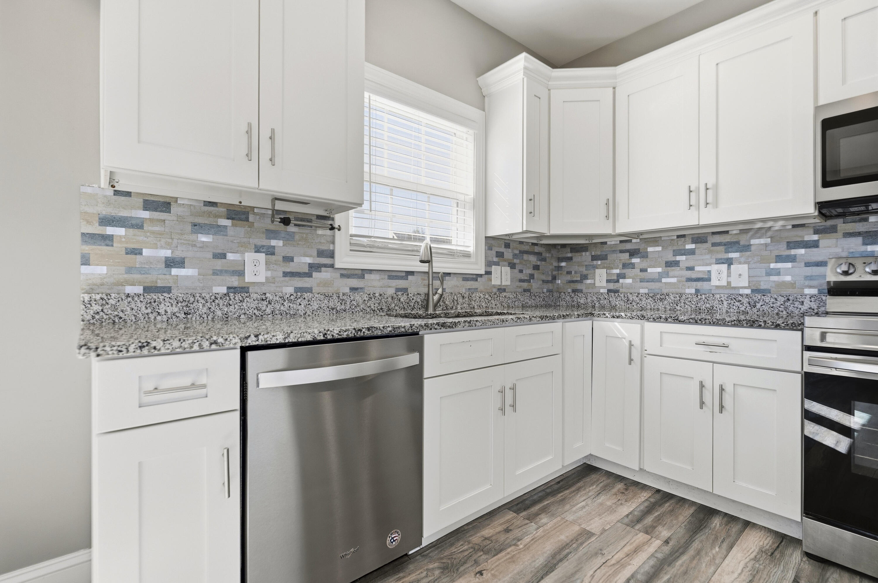 205 Bentley Way Property Photo 13