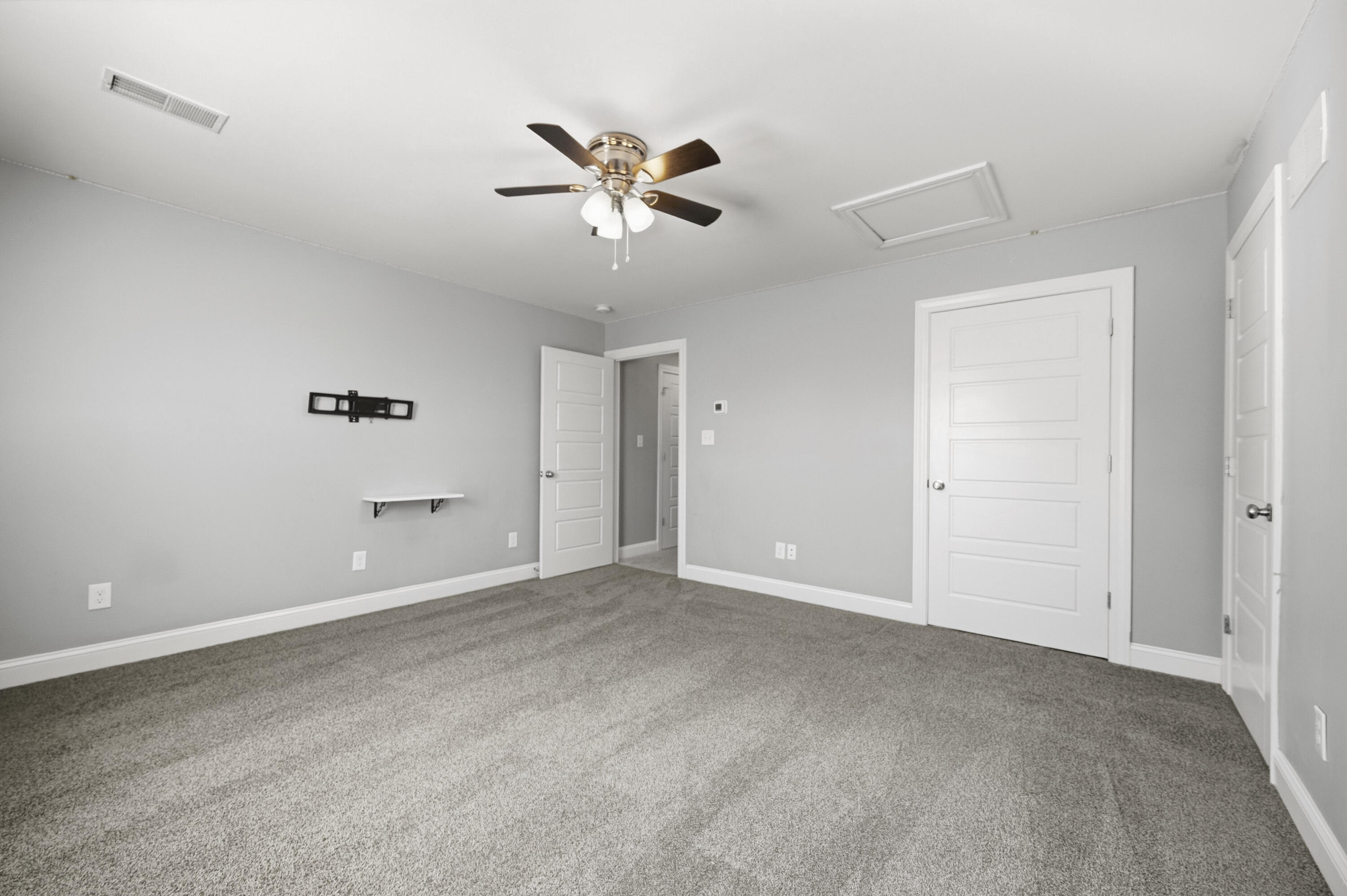 205 Bentley Way Property Photo 31