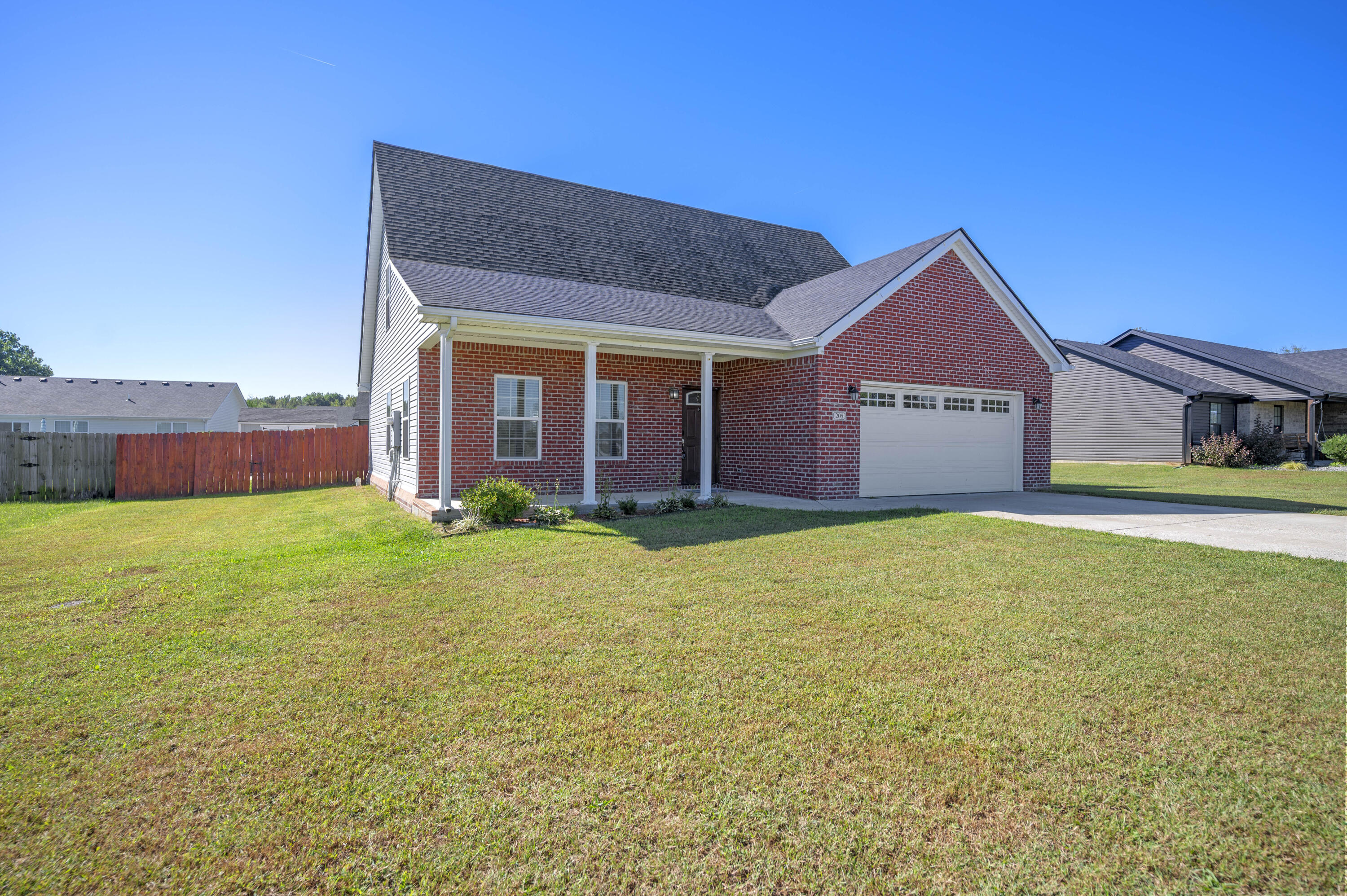 205 Bentley Way Property Photo 34