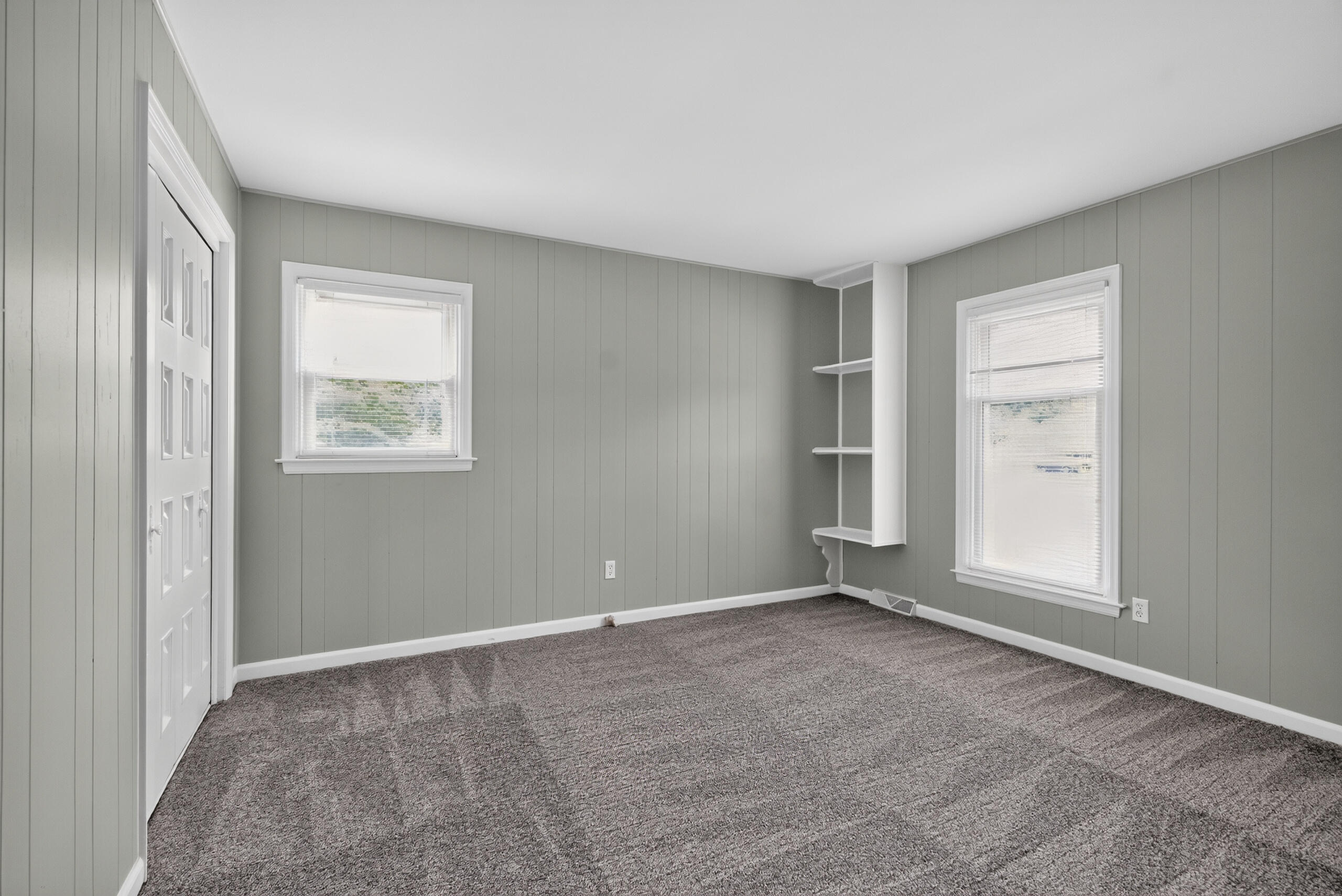 1295 Oaklawn Park Property Photo 22