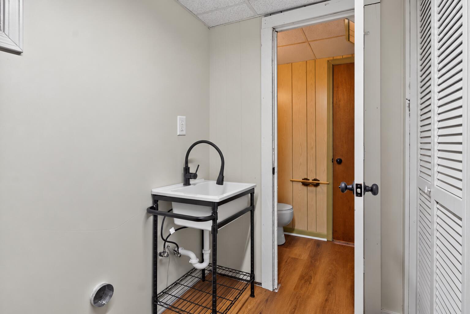 1295 Oaklawn Park Property Photo 31