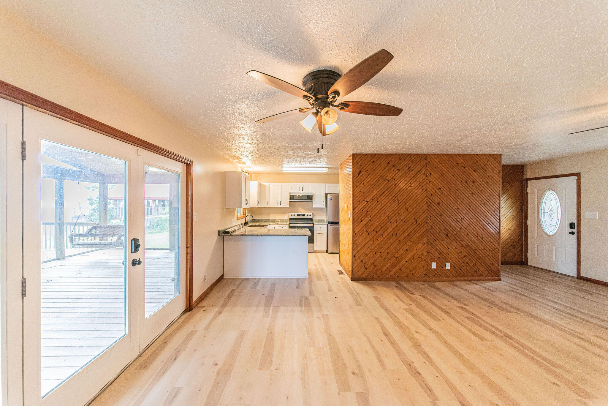 671 Riverview Drive Property Photo 3