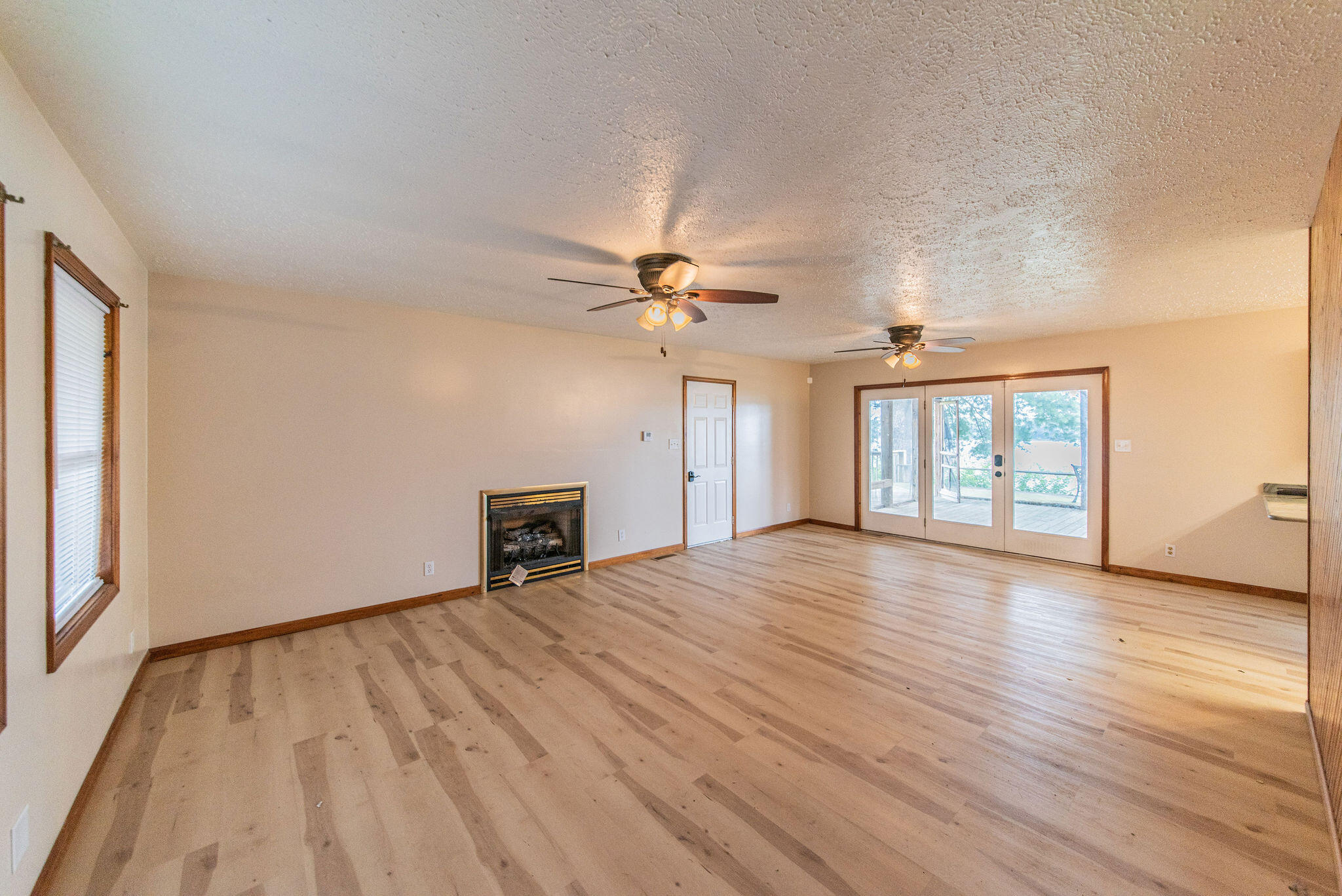671 Riverview Drive Property Photo 6