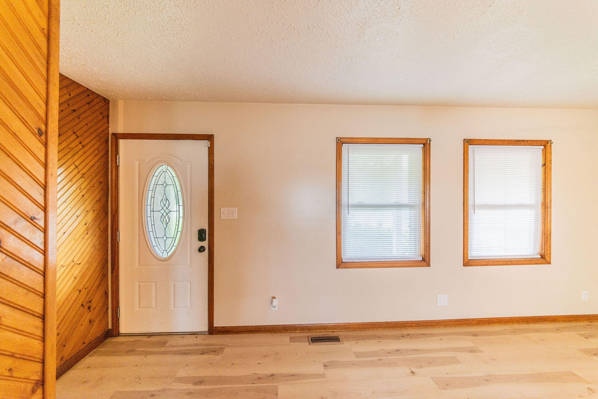 671 Riverview Drive Property Photo 8