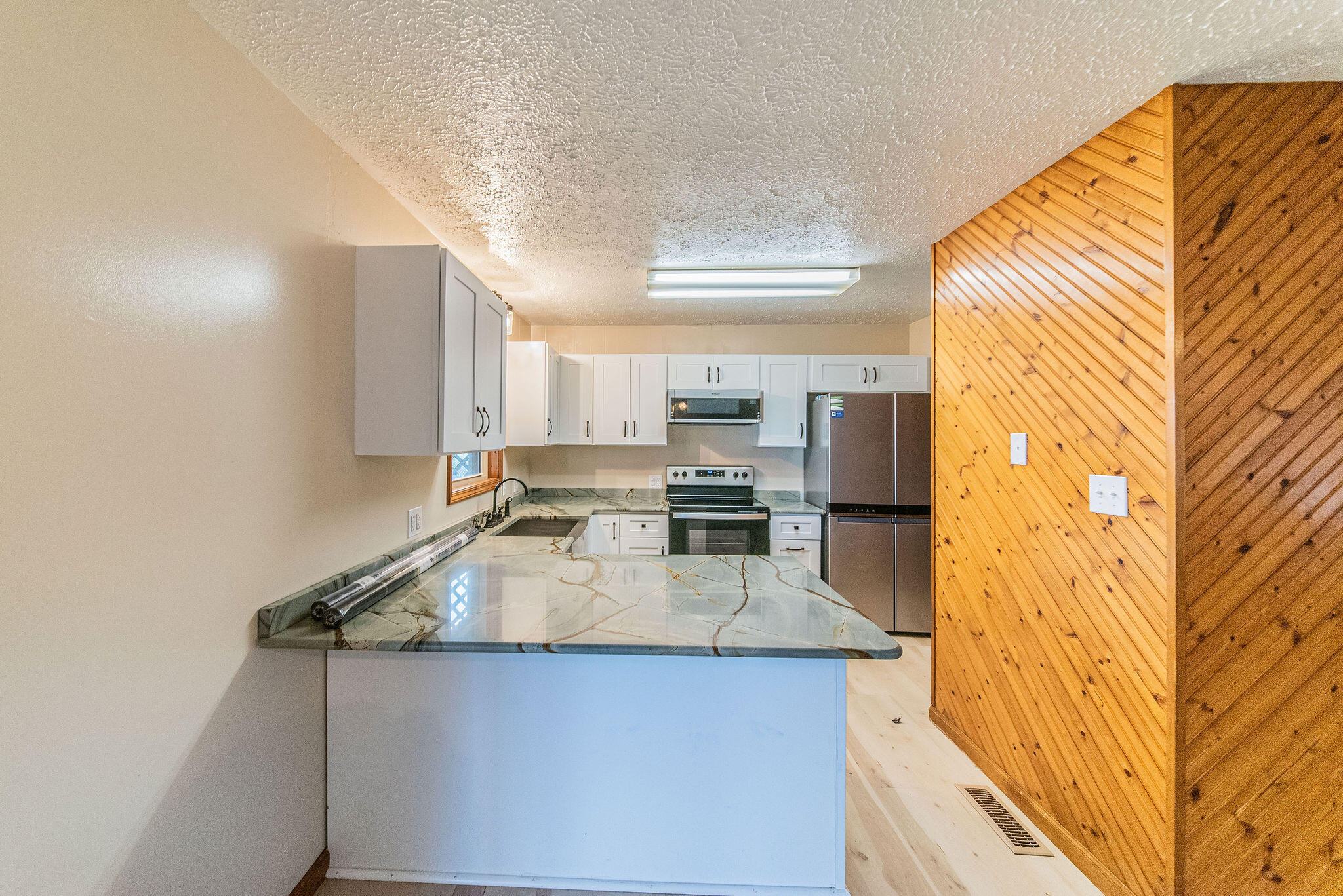 671 Riverview Drive Property Photo 10