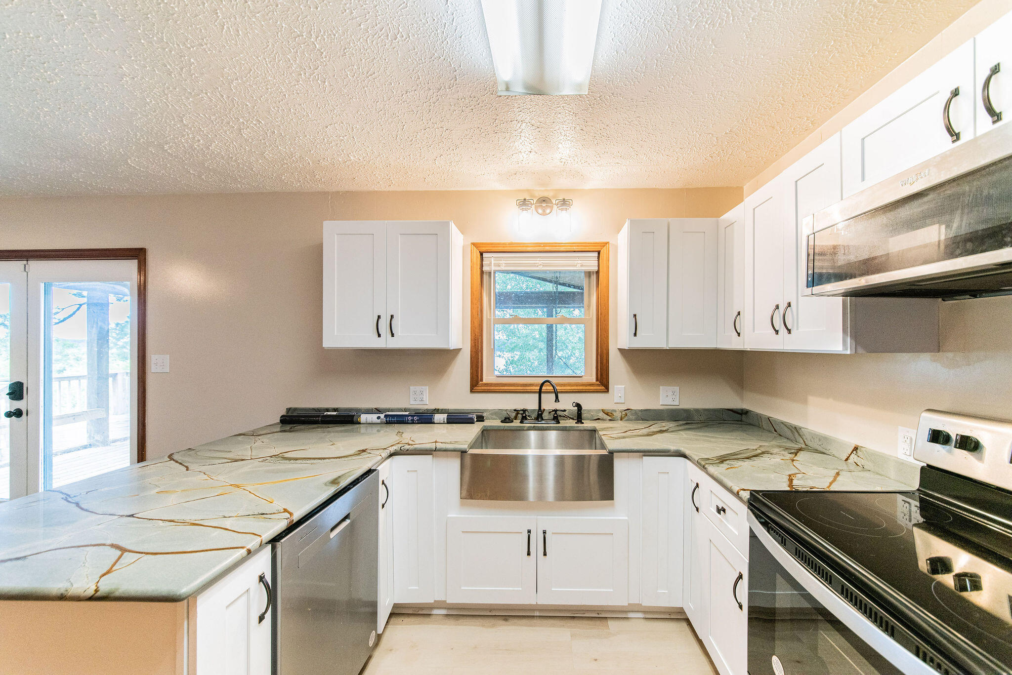 671 Riverview Drive Property Photo 11