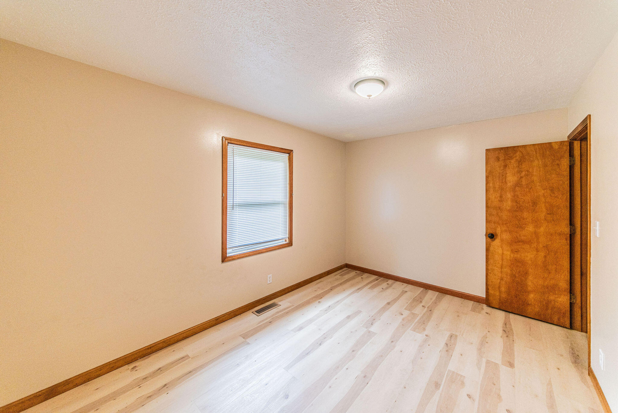 671 Riverview Drive Property Photo 28