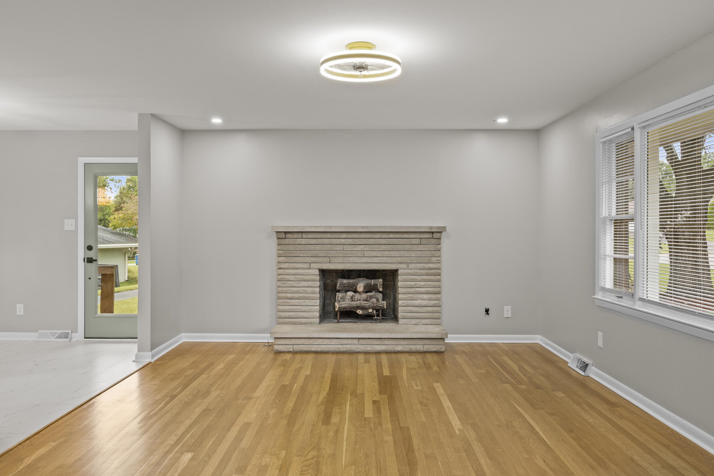 3272 Saxon Drive Property Photo 12