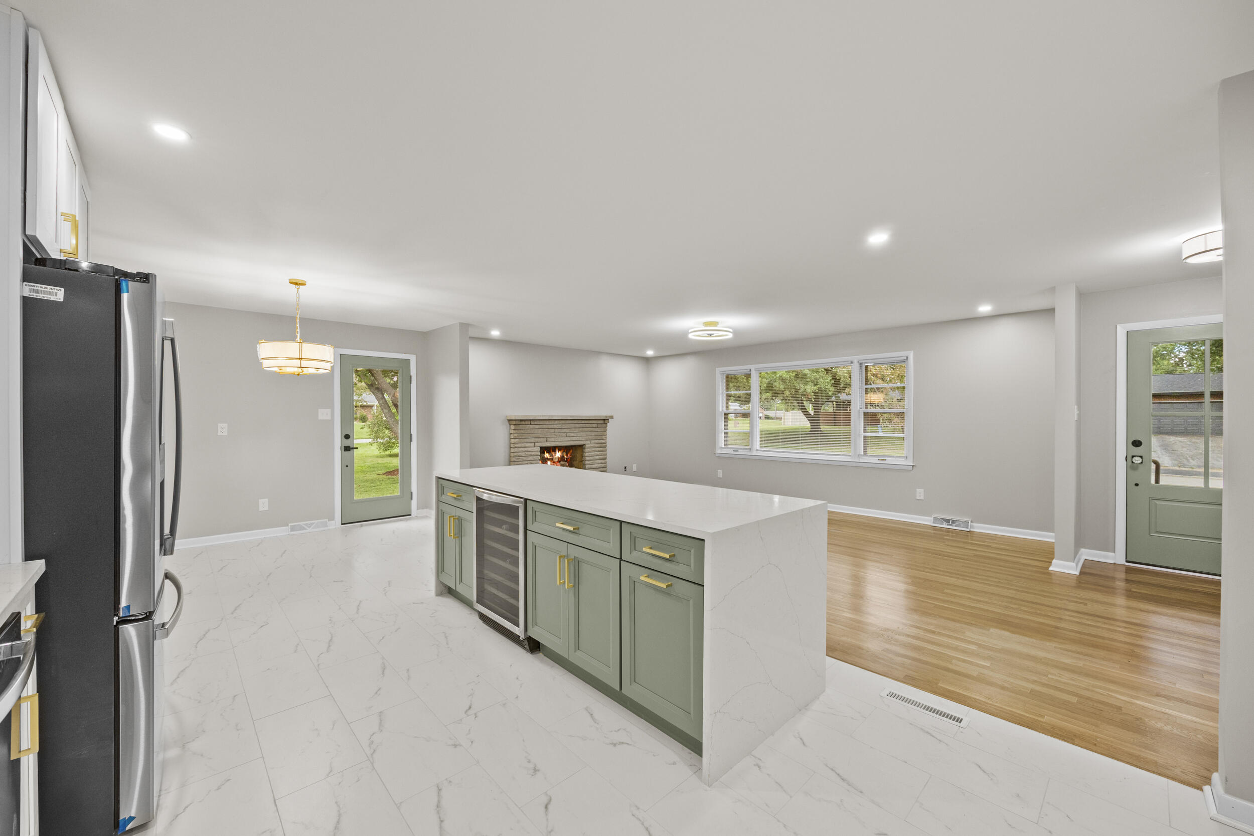 3272 Saxon Drive Property Photo 14