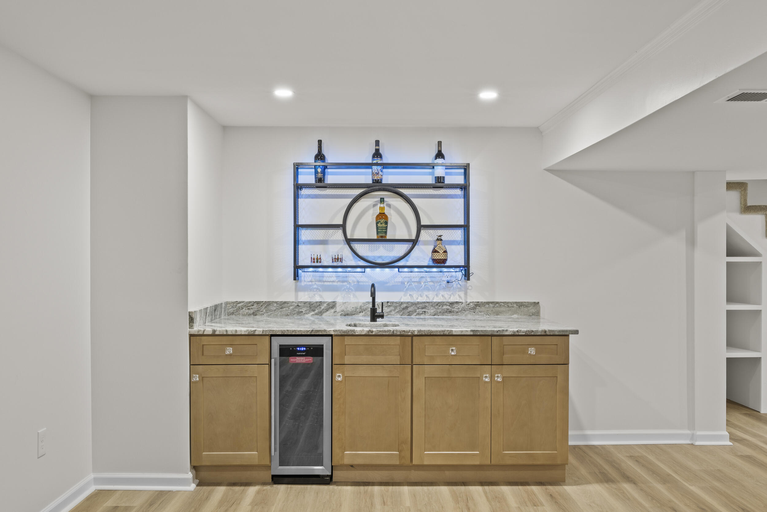 3272 Saxon Drive Property Photo 42
