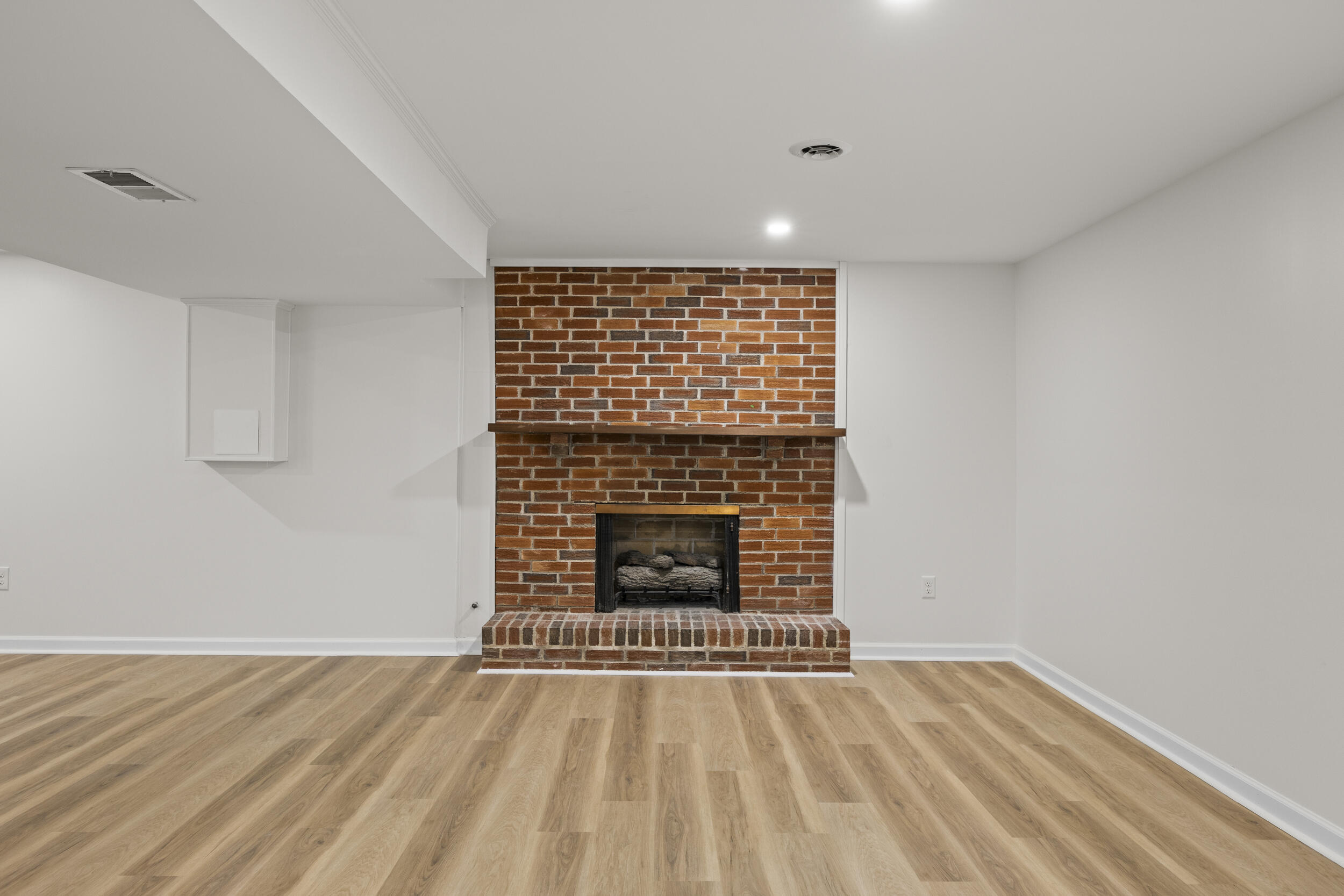 3272 Saxon Drive Property Photo 52