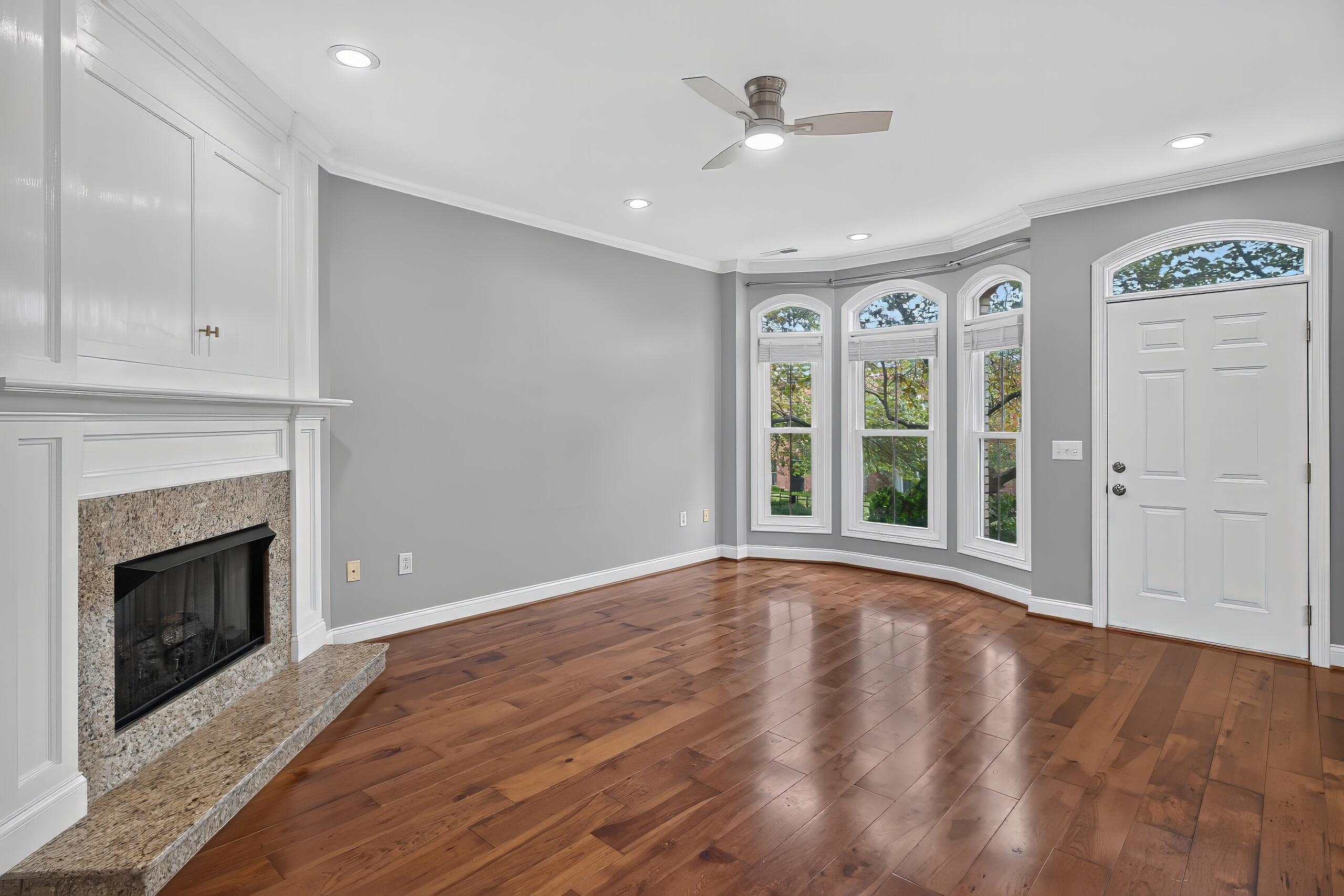 993 Star Shoot Parkway Property Photo 9