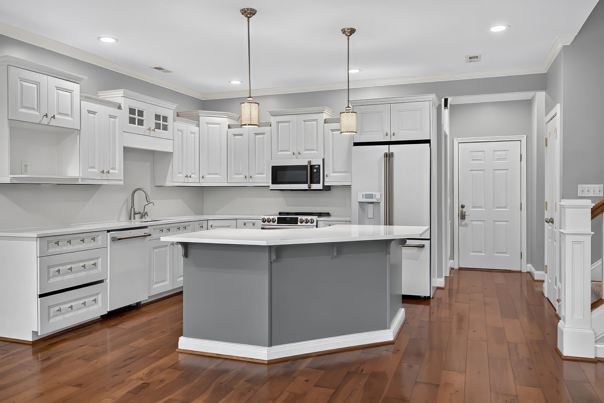 993 Star Shoot Parkway Property Photo 13