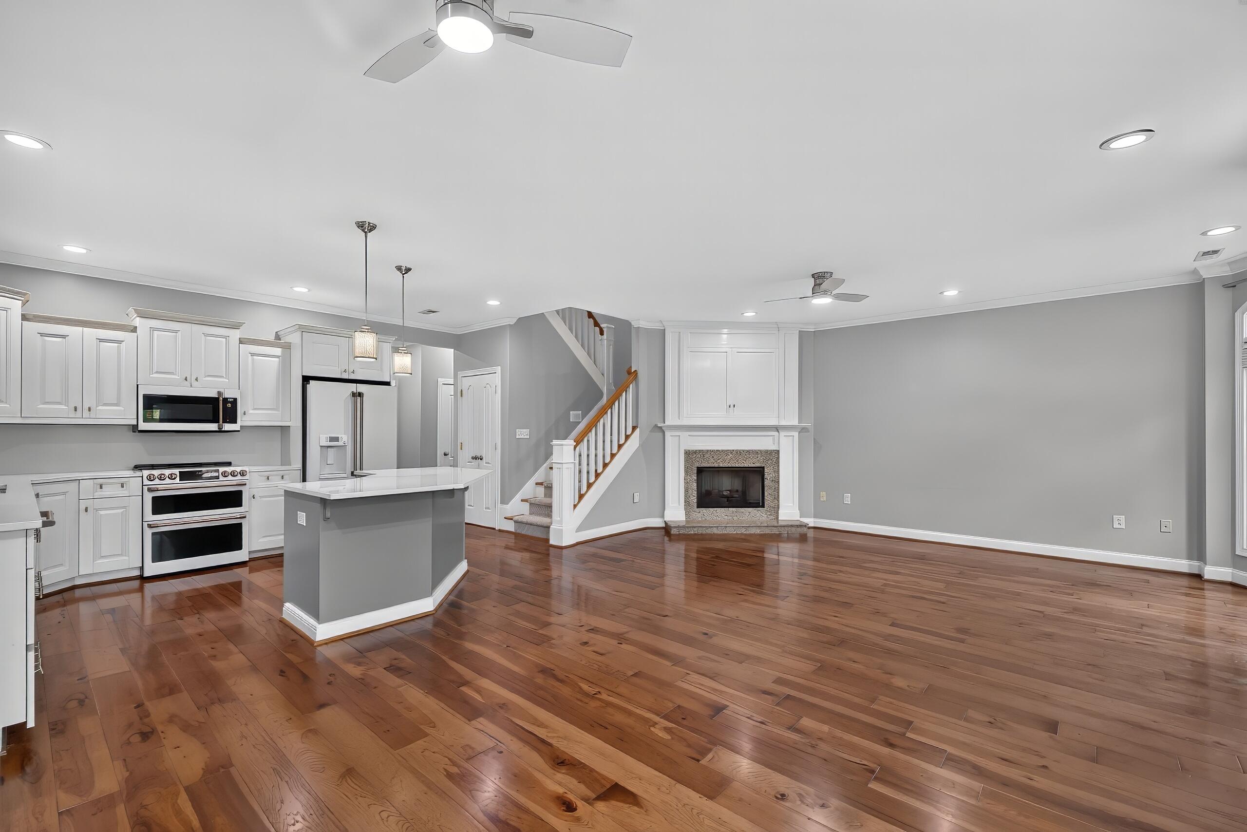 993 Star Shoot Parkway Property Photo 24