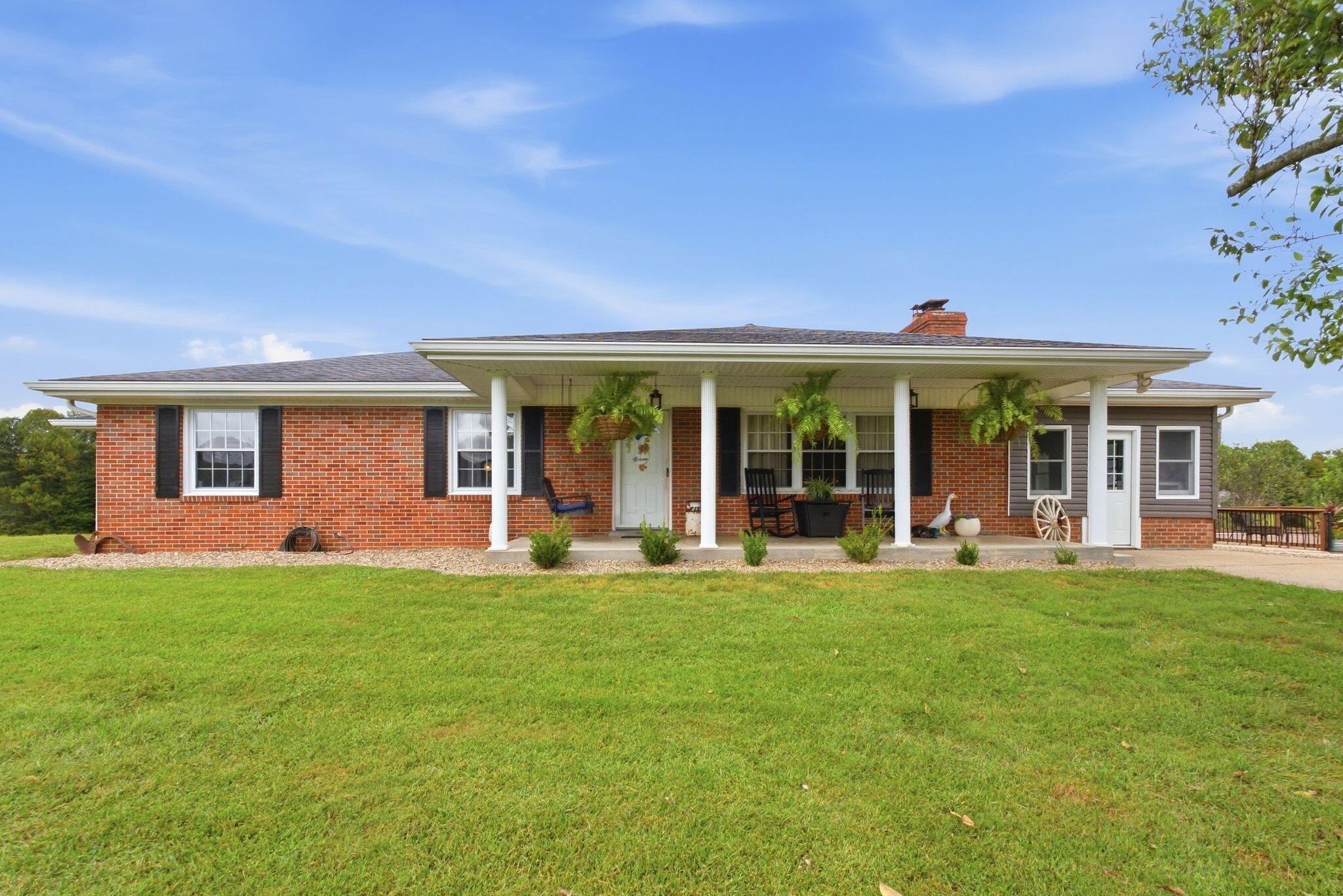 5049 Highway 2017 Property Photo 2