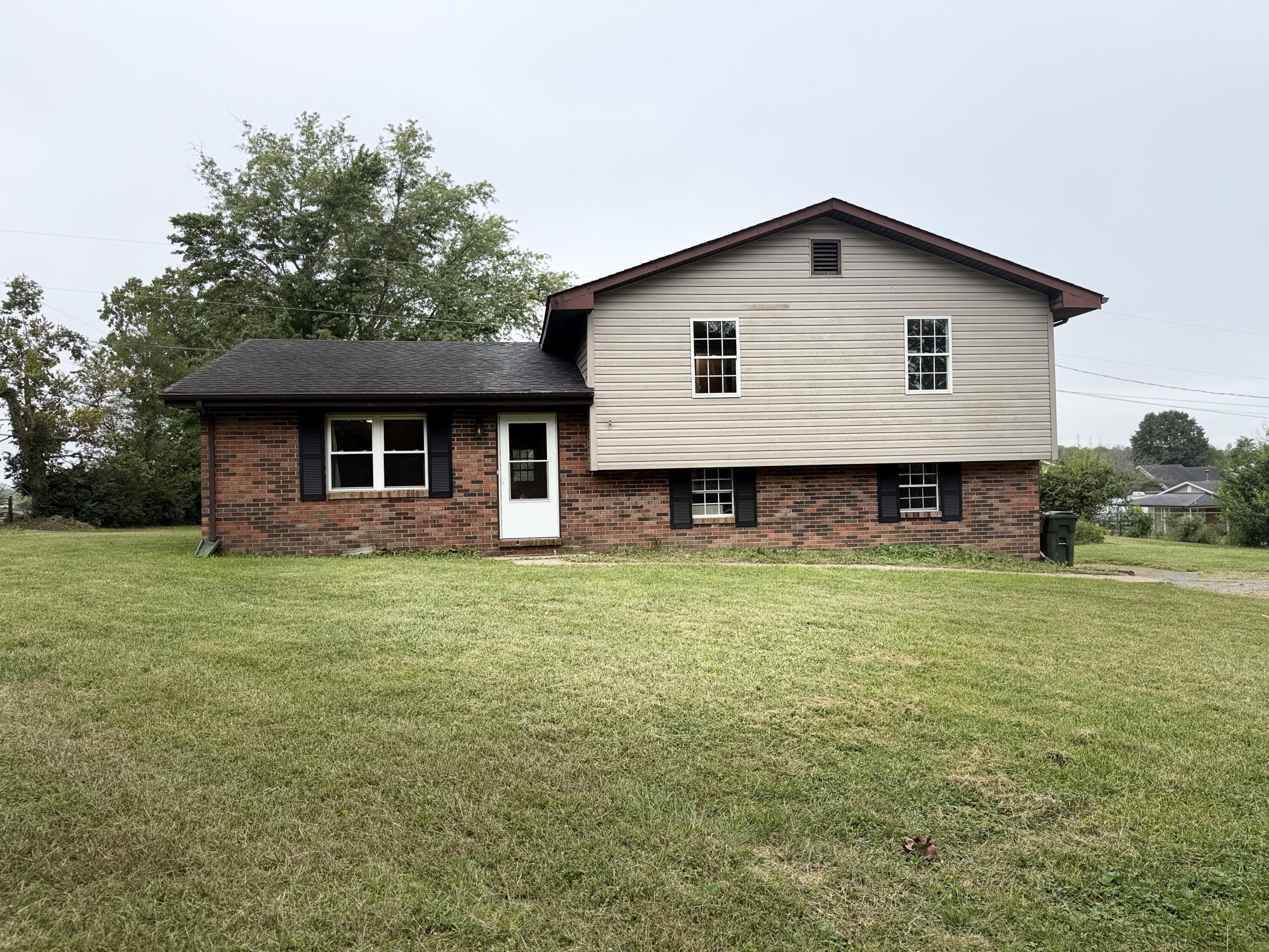 1120 Oriole Avenue Property Photo 1