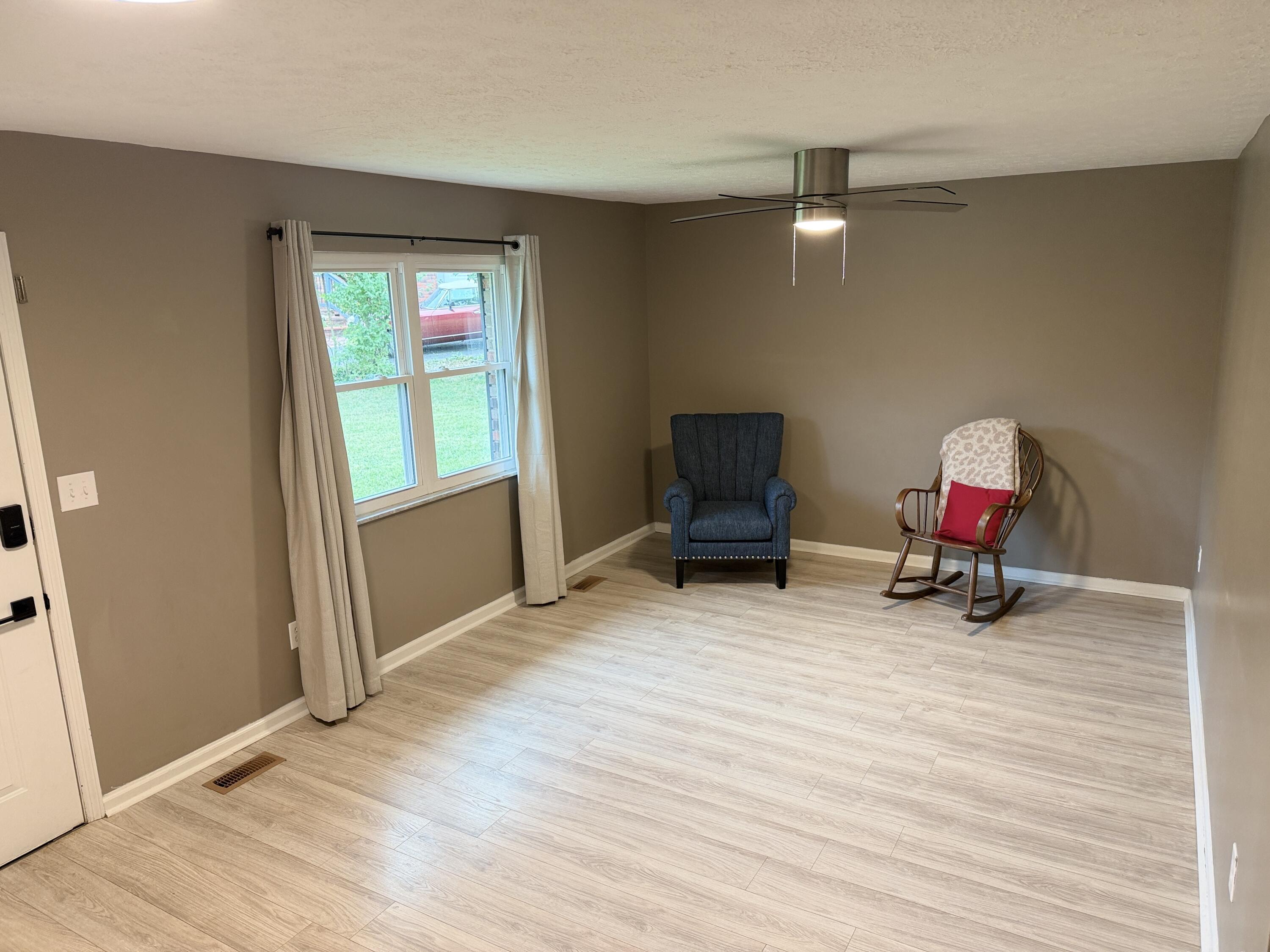 1120 Oriole Avenue Property Photo 11