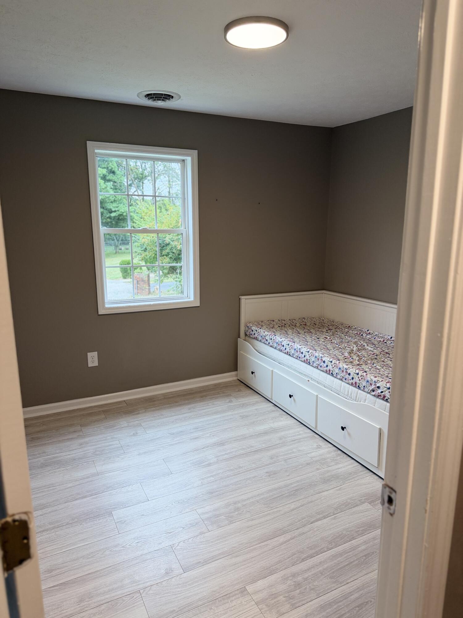 1120 Oriole Avenue Property Photo 17