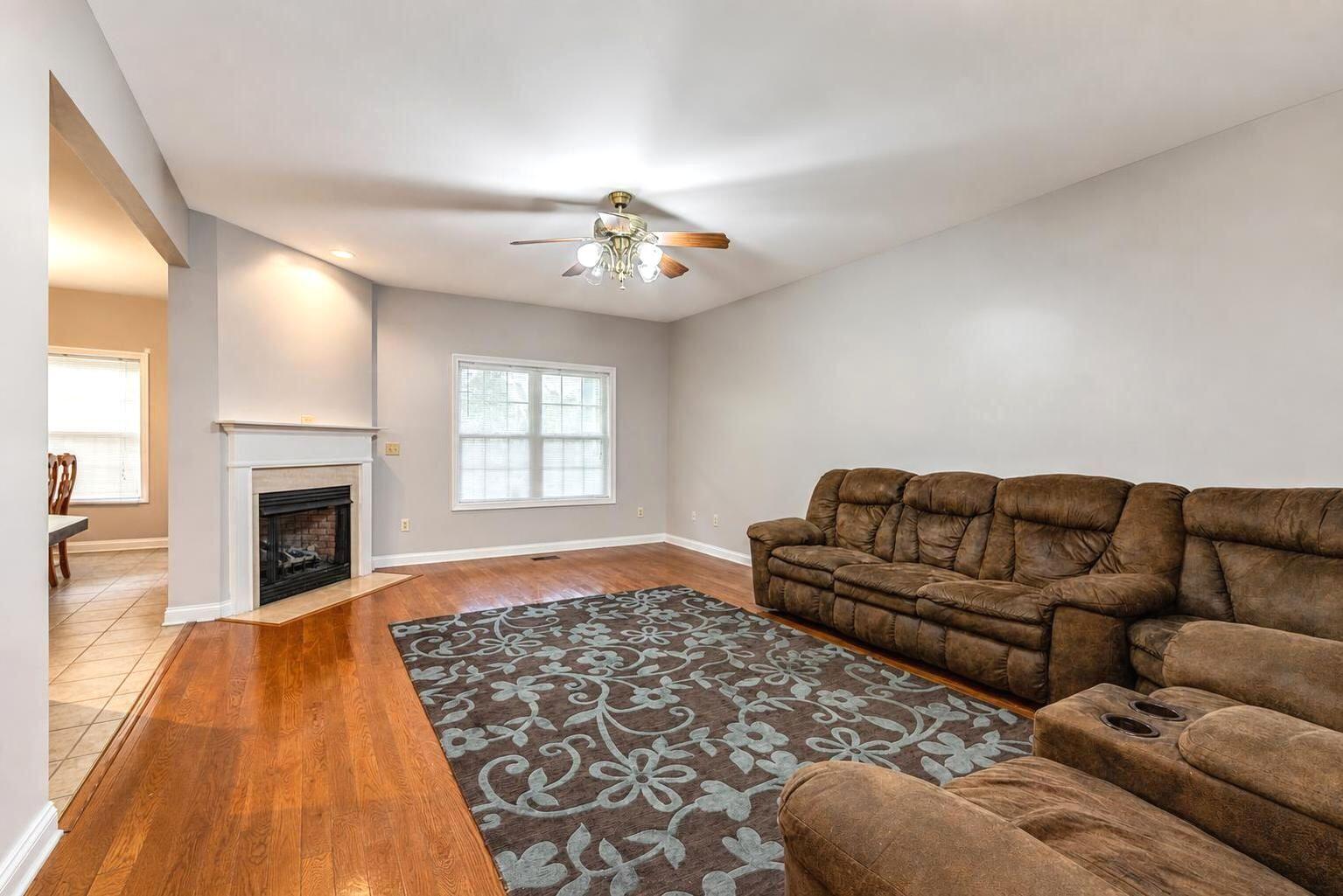 109 Stone Cove Drive Property Photo 8