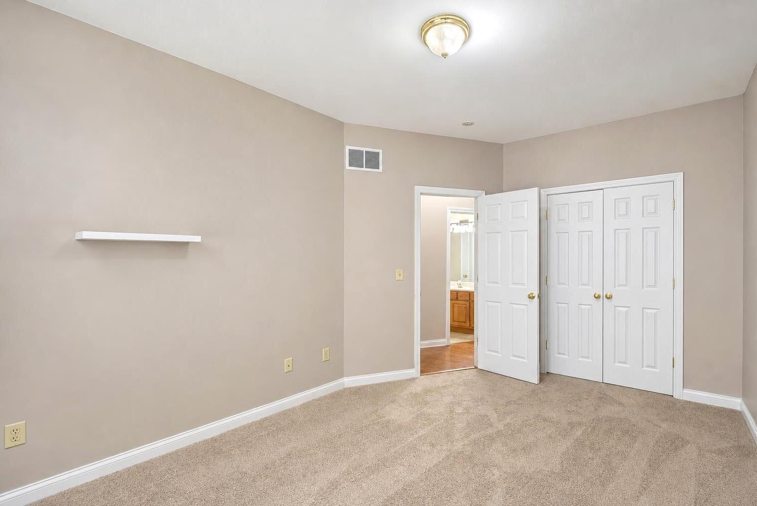 109 Stone Cove Drive Property Photo 19